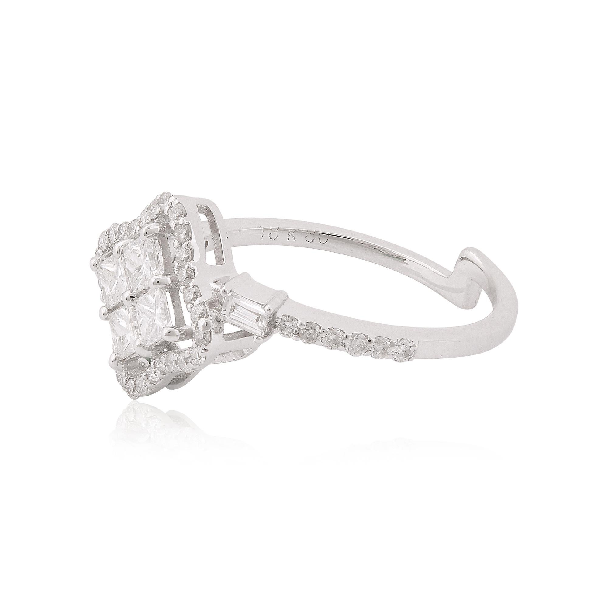 Lassen Sie sich von der luxuriösen Anziehungskraft dieses exquisiten Rings verführen und machen Sie ihn zum Symbol Ihres einzigartigen Stils und Ihrer Anmut. Mit seinen natürlichen Diamanten, der feinen Weißgoldverarbeitung und dem atemberaubenden