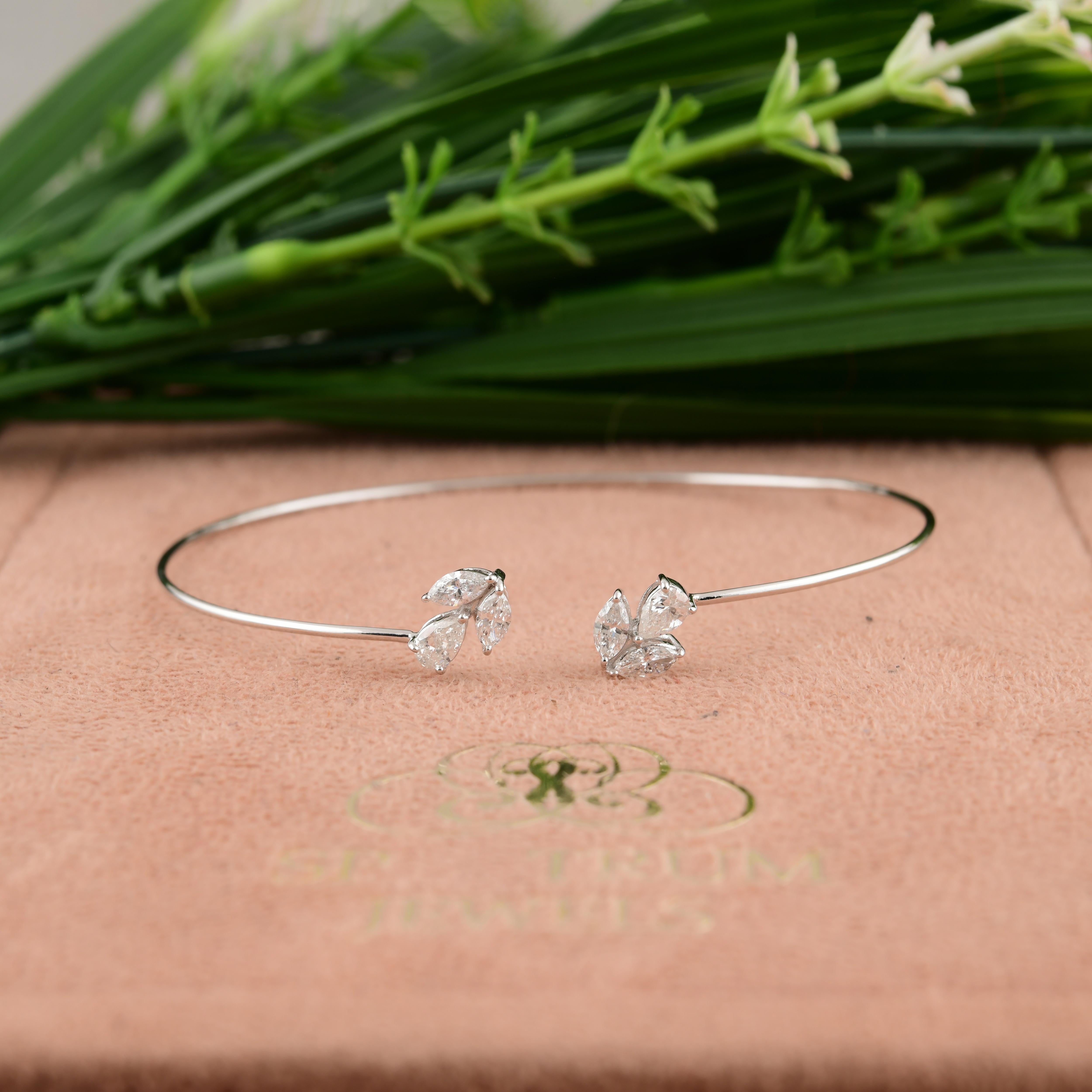 Donna 0,67 Carati SI/H Marquise Pear Diamond Cuff Bracelet (bracciale con diamanti) 14 Karat White Gold (oro bianco) in vendita