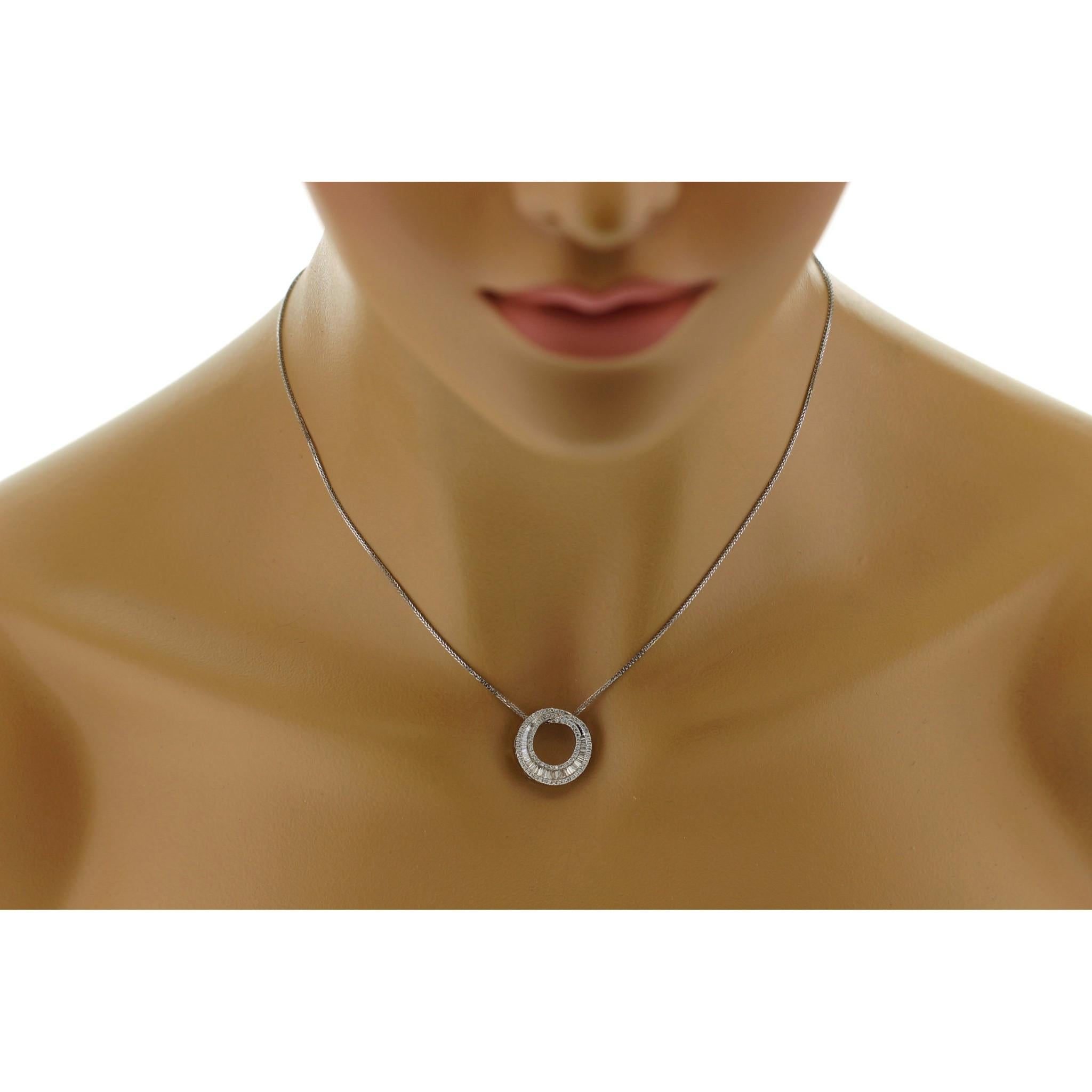 Taglio baguette 0.67 CT Baguette Round Diamonds 18K Gold Circle Pendant 14K Gold Chain Necklace in vendita