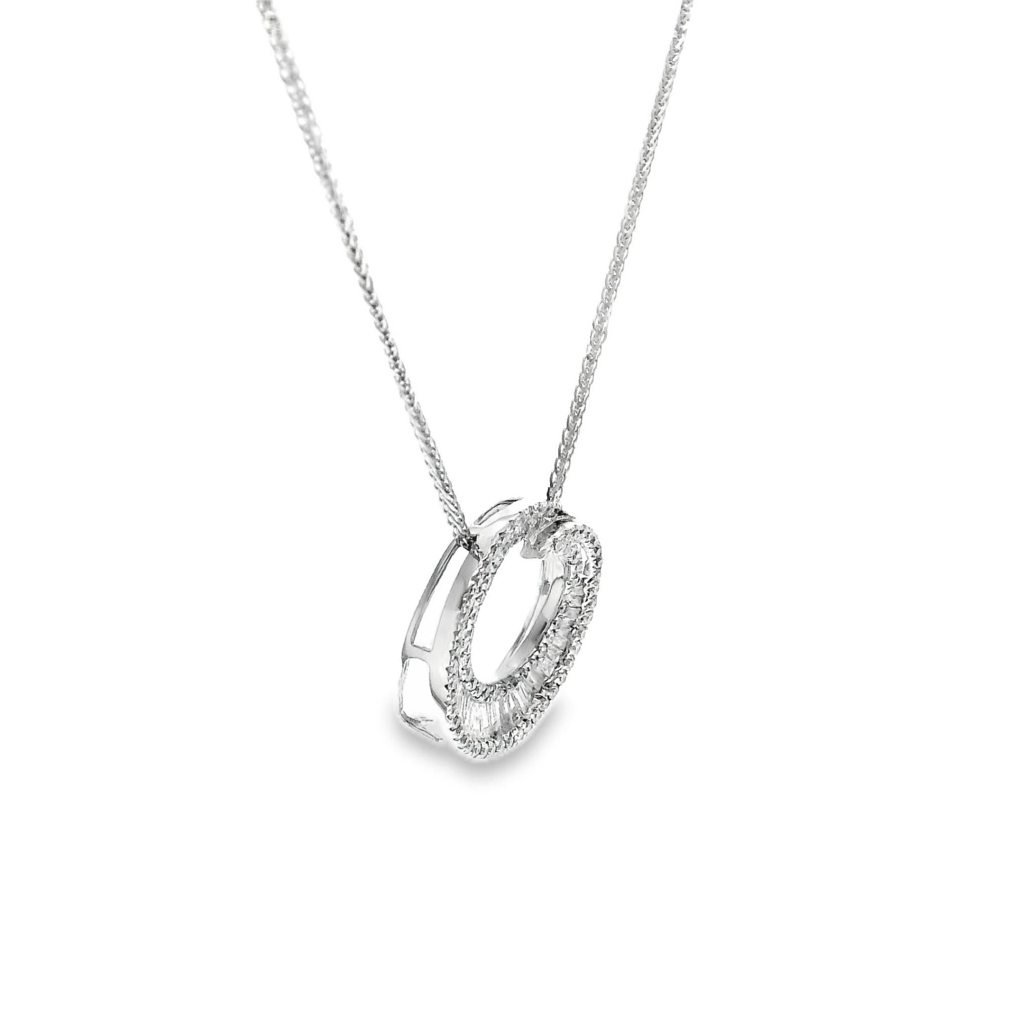 0.67 CT Baguette Round Diamonds 18K Gold Circle Pendant 14K Gold Chain Necklace in vendita 2