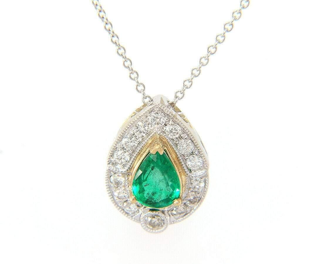 0.67ct Pear Emerald and 0.33ctw Diamond Milgrain Pendant Necklace in 14K In Excellent Condition For Sale In Vienna, VA
