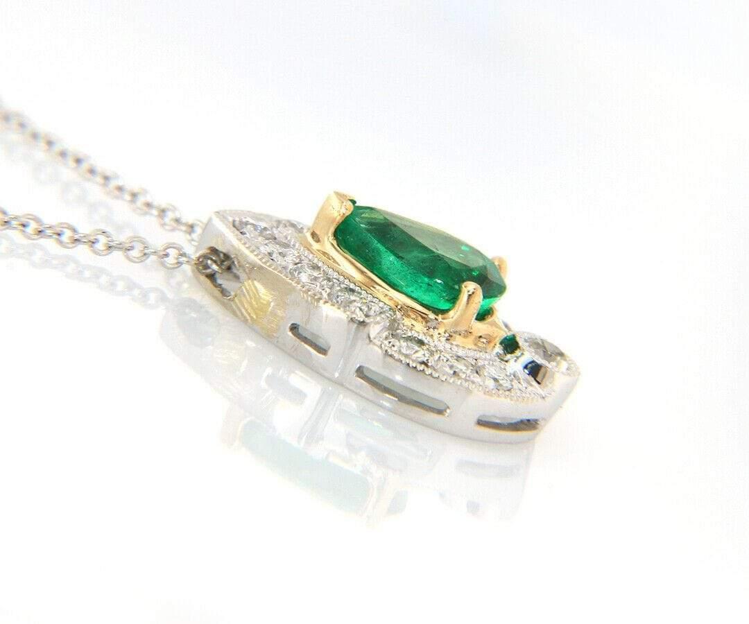 0.67ct Pear Emerald and 0.33ctw Diamond Milgrain Pendant Necklace in 14K For Sale 1
