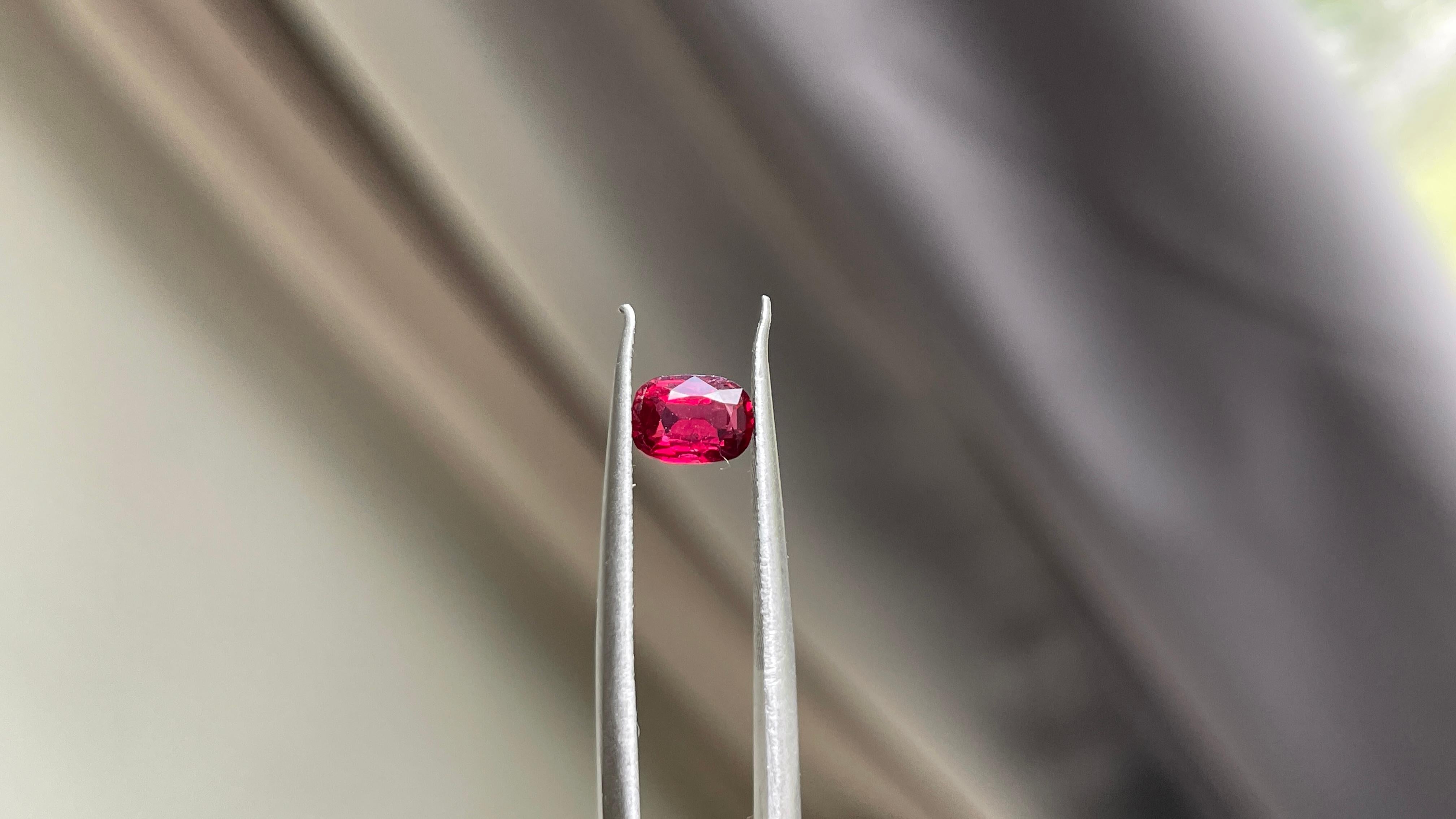 0.67ct Vibrant Red Spinel/Bright Red Spinel /Vivid Red Spinel For Sale 6