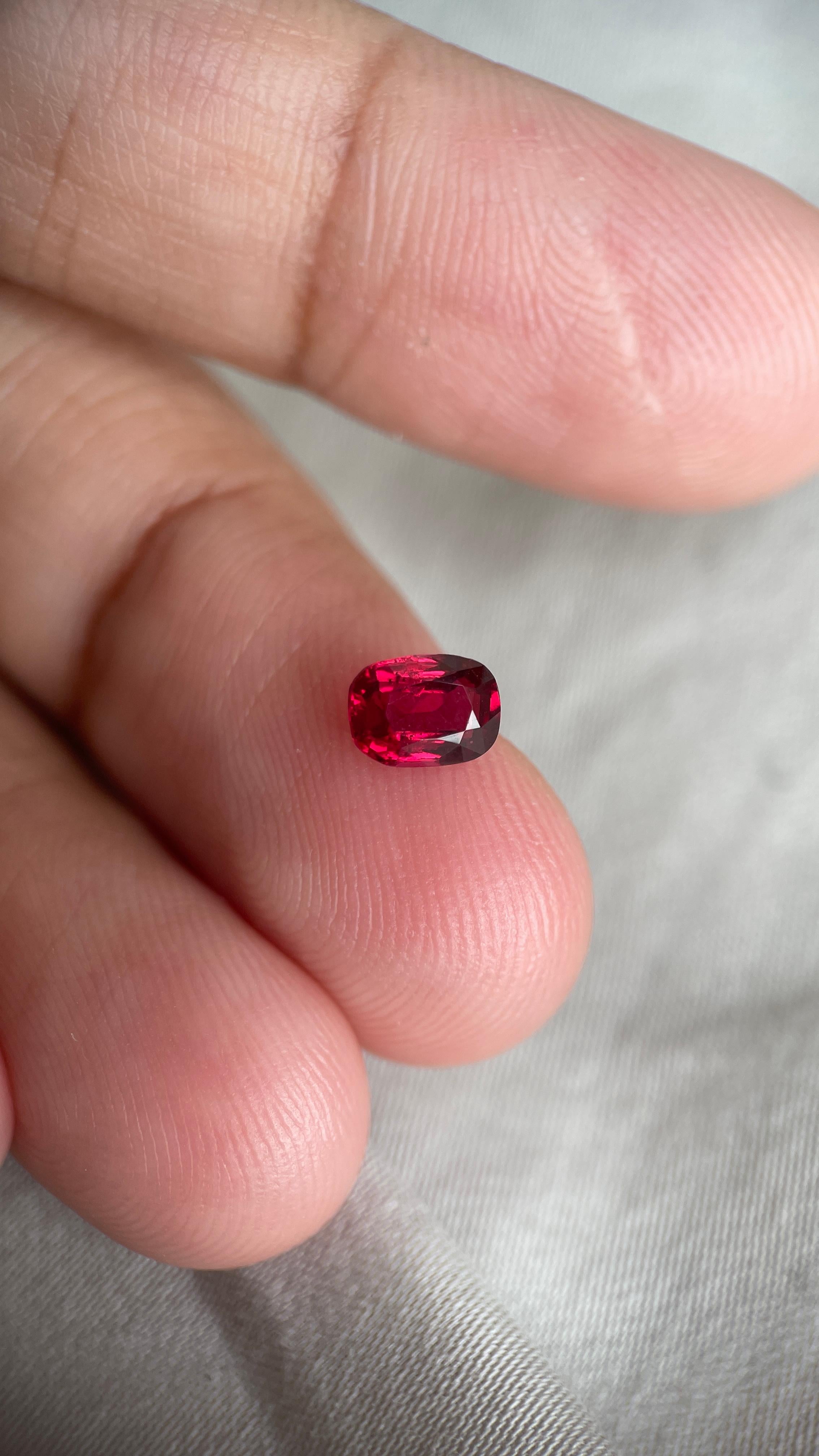Kindly note that the stated price for this item is fixed and non-negotiable. We appreciate your understanding and respect for our pricing decision.

Features:

Main Gemstone - Natural Spinel

Quantity (pcs) - 1

Total Carat Weight (Total) - 0.67Ct