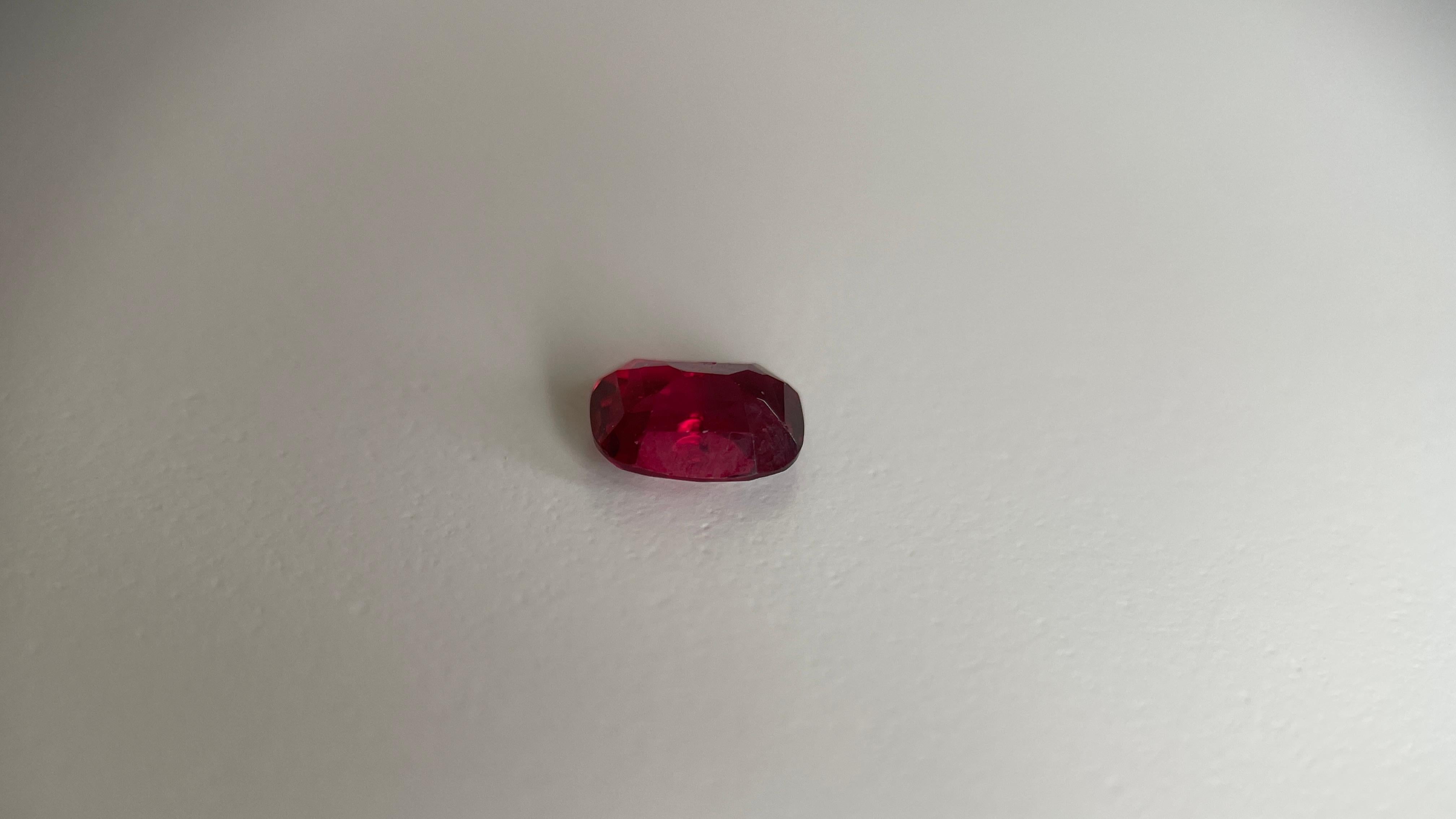 0.67ct Vibrant Red Spinel/Bright Red Spinel /Vivid Red Spinel In New Condition For Sale In Singapore, SG