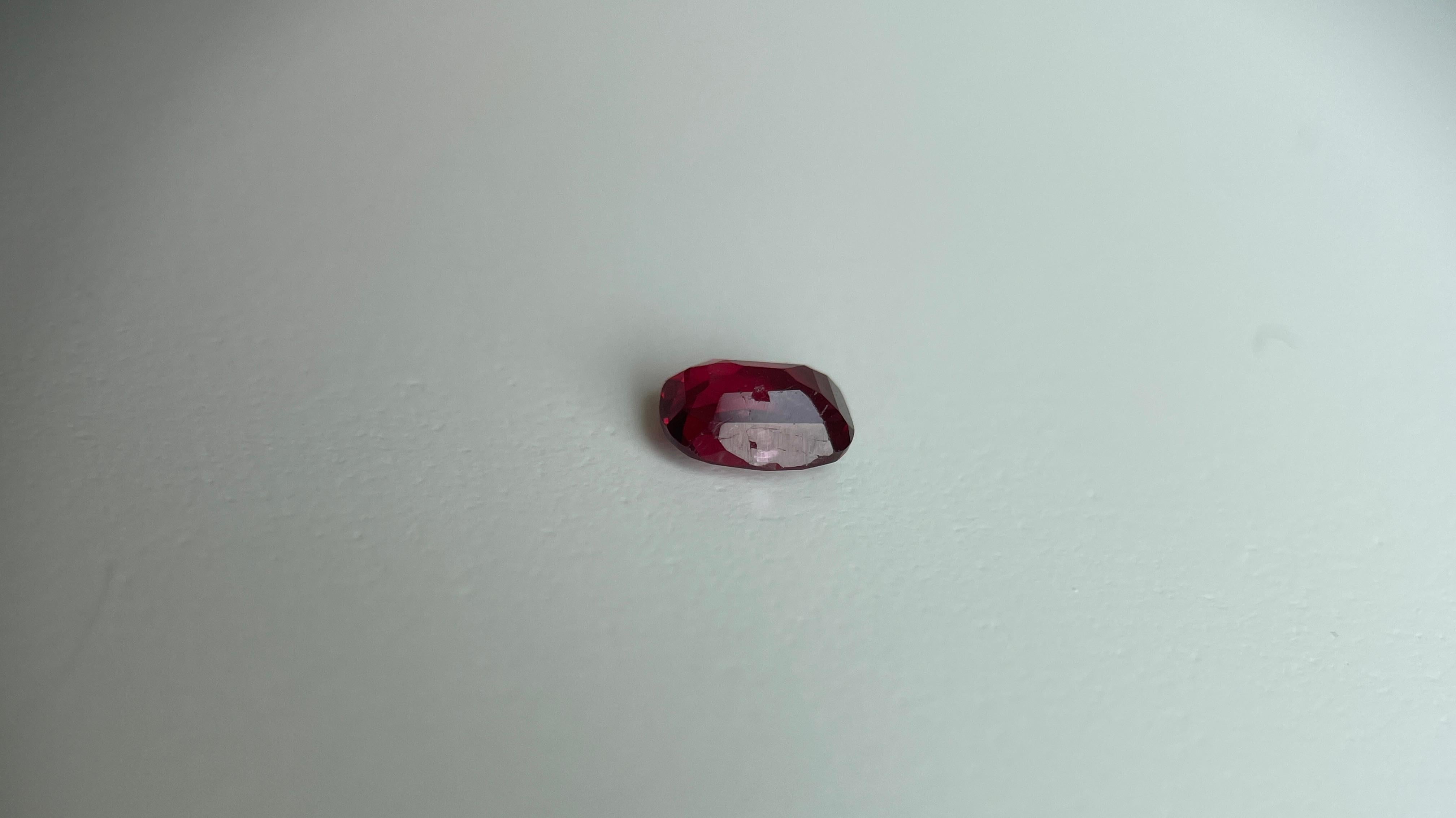 Women's 0.67ct Vibrant Red Spinel/Bright Red Spinel /Vivid Red Spinel For Sale