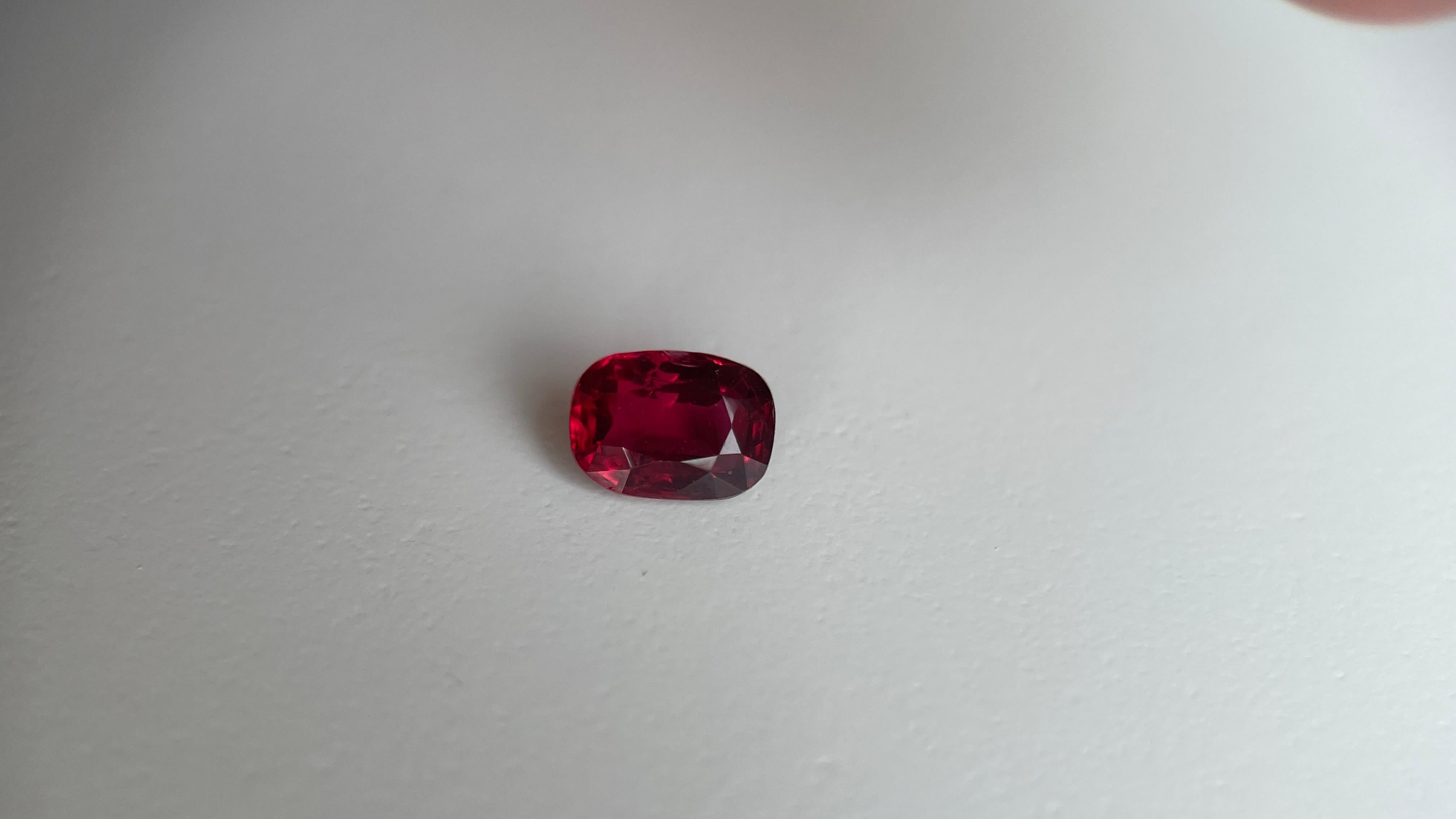 0.67ct Vibrant Red Spinel/Bright Red Spinel /Vivid Red Spinel For Sale 1