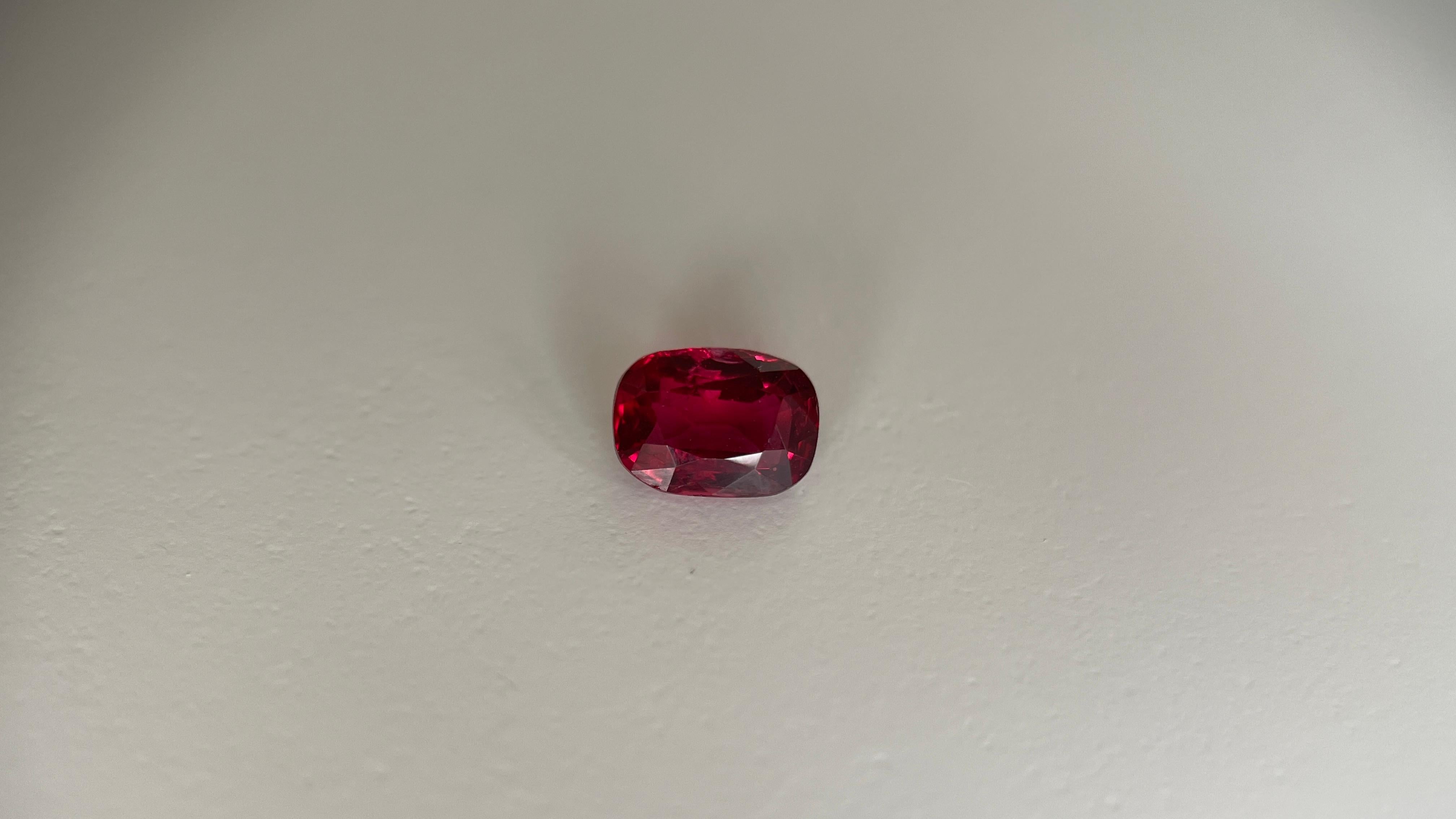0.67ct Vibrant Red Spinel/Bright Red Spinel /Vivid Red Spinel For Sale 3