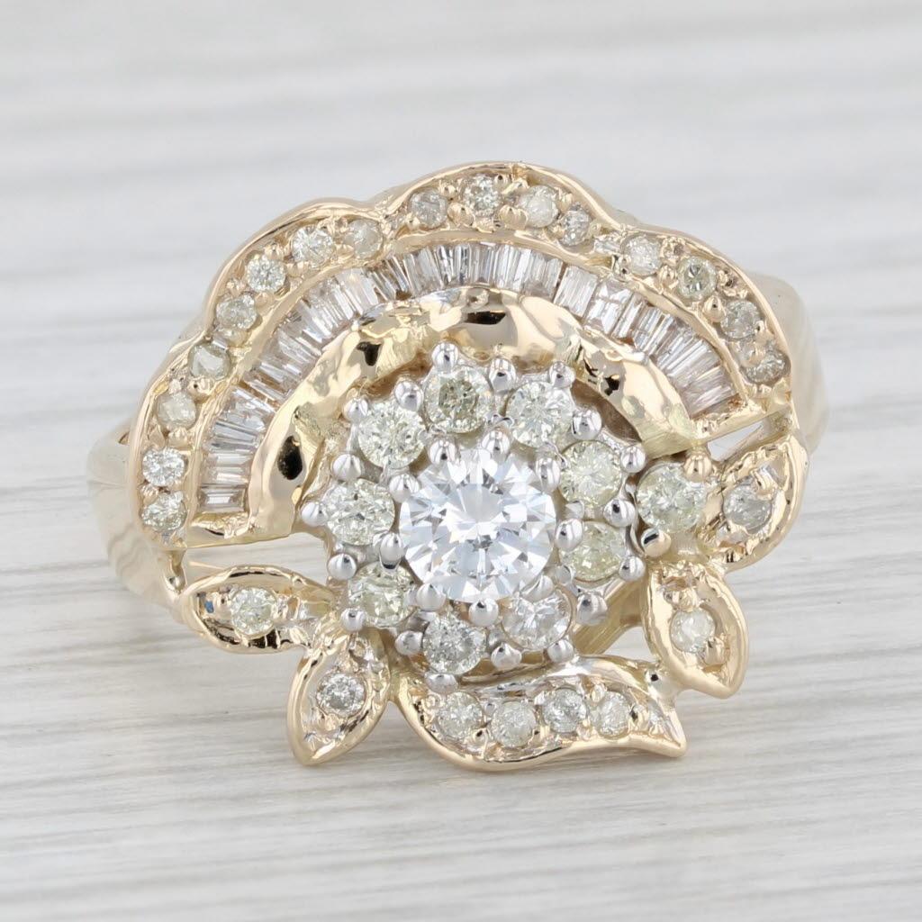 Anello con fiori a grappolo di diamanti da 0,67 carati in oro giallo 14k, misura 7,75 In condizioni buone a McLeansville, NC