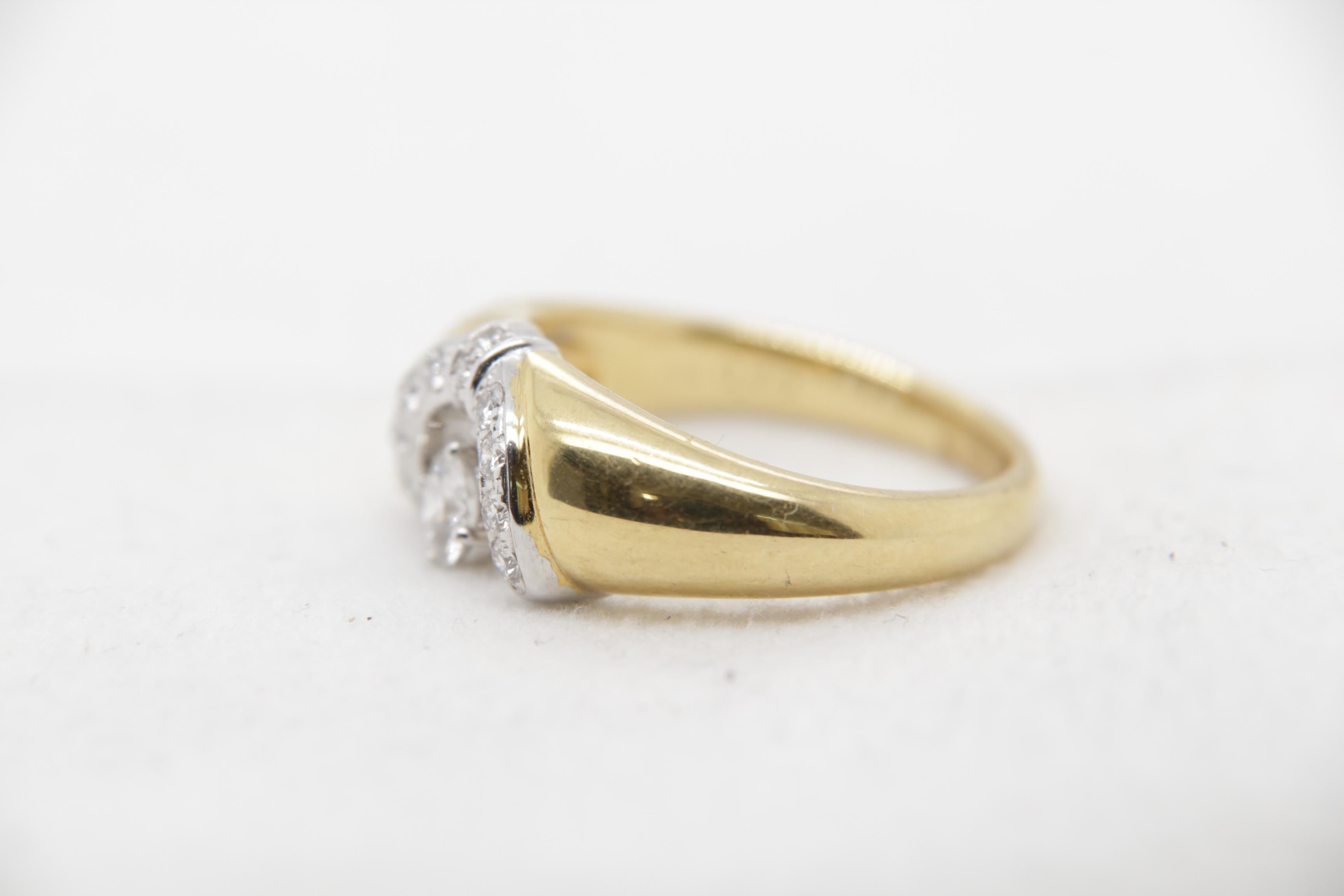 Women's or Men's 0.68 Carat Diamond Ring in 18 Karat Gold For Sale