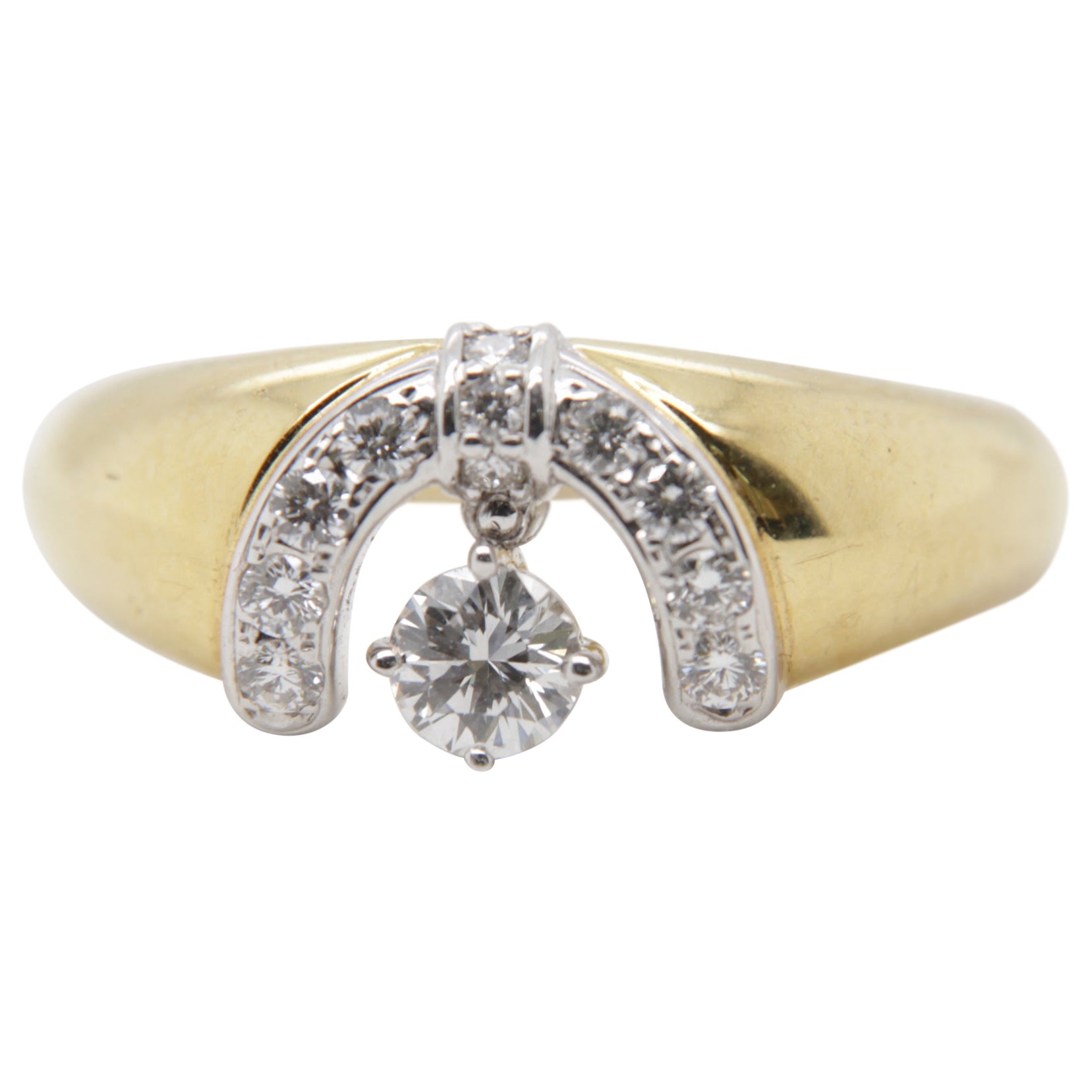 Anello con diamante da 0,68 carati in oro 18 carati