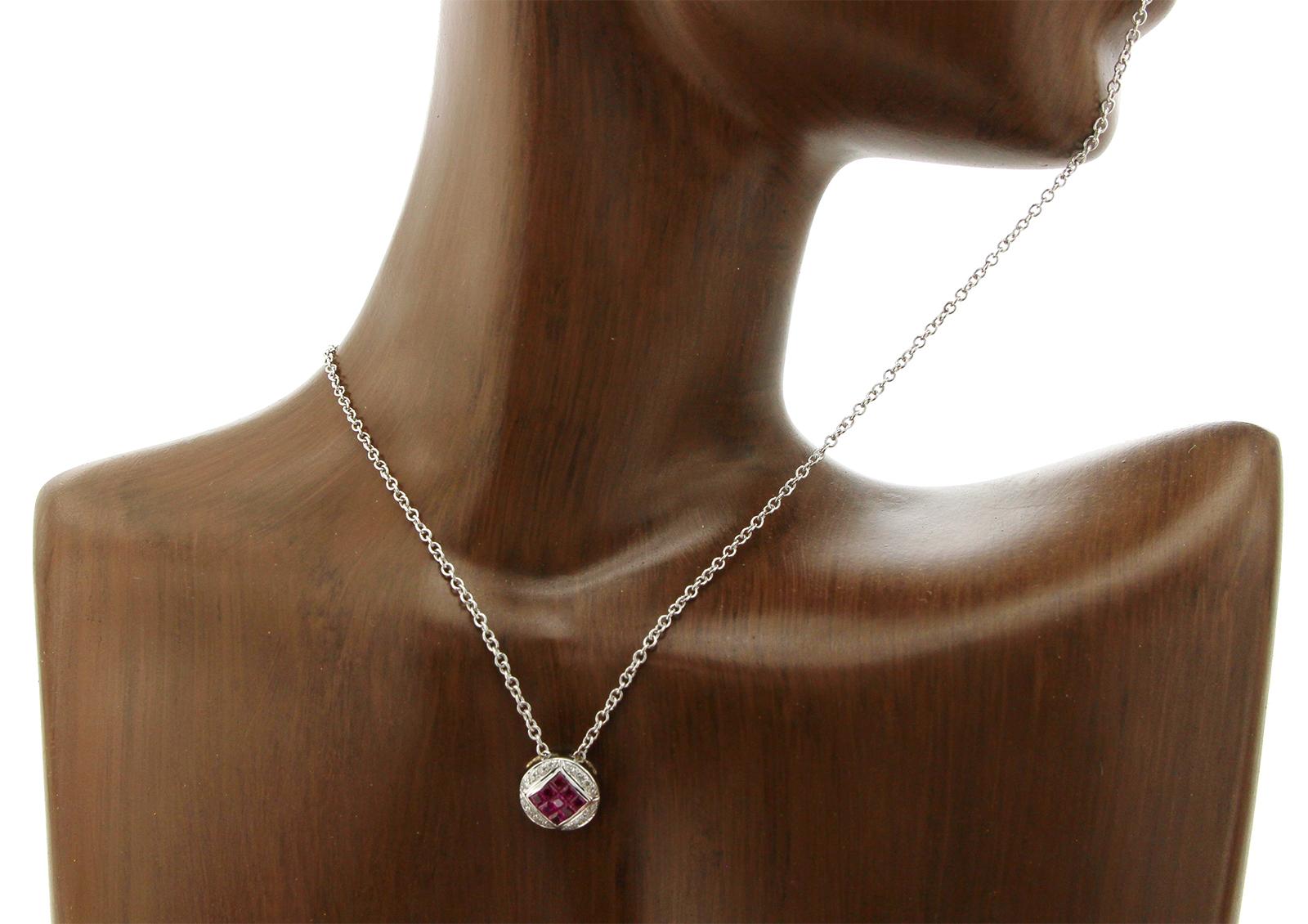 Women's 0.68 Carat Natural Ruby and 0.10 Carat Diamonds 14 Karat Gold Round Necklace For Sale