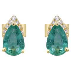 0.68 Carat Pear-Cut Emerald with Diamond Accents 10K Yellow Gold Earring
