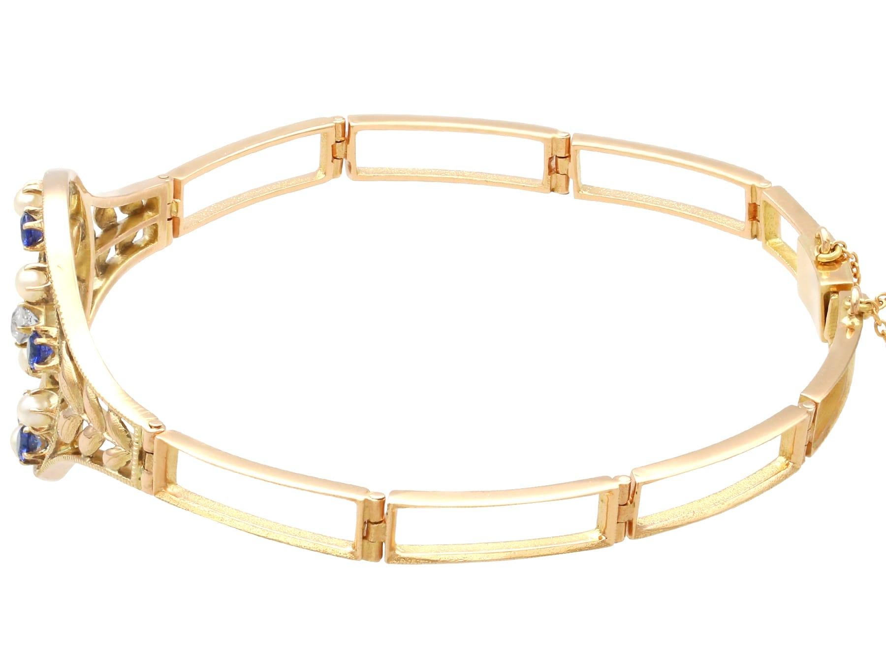 Bracelet en or jaune 18 carats, saphir de 0,68 carat, diamant de 0,15 carat, perle naturelle Unisexe en vente