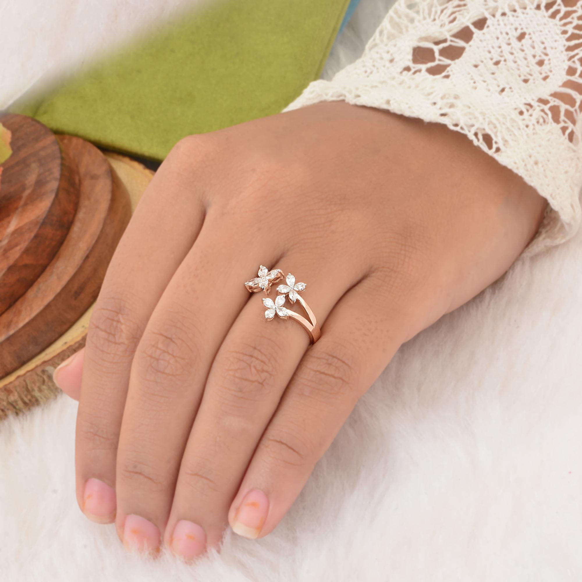 Moderno 0,68 Carati SI Chiarezza HI Colore Anello Fiore di Diamante a Pera Gioielli in Oro Rosa 14k in vendita