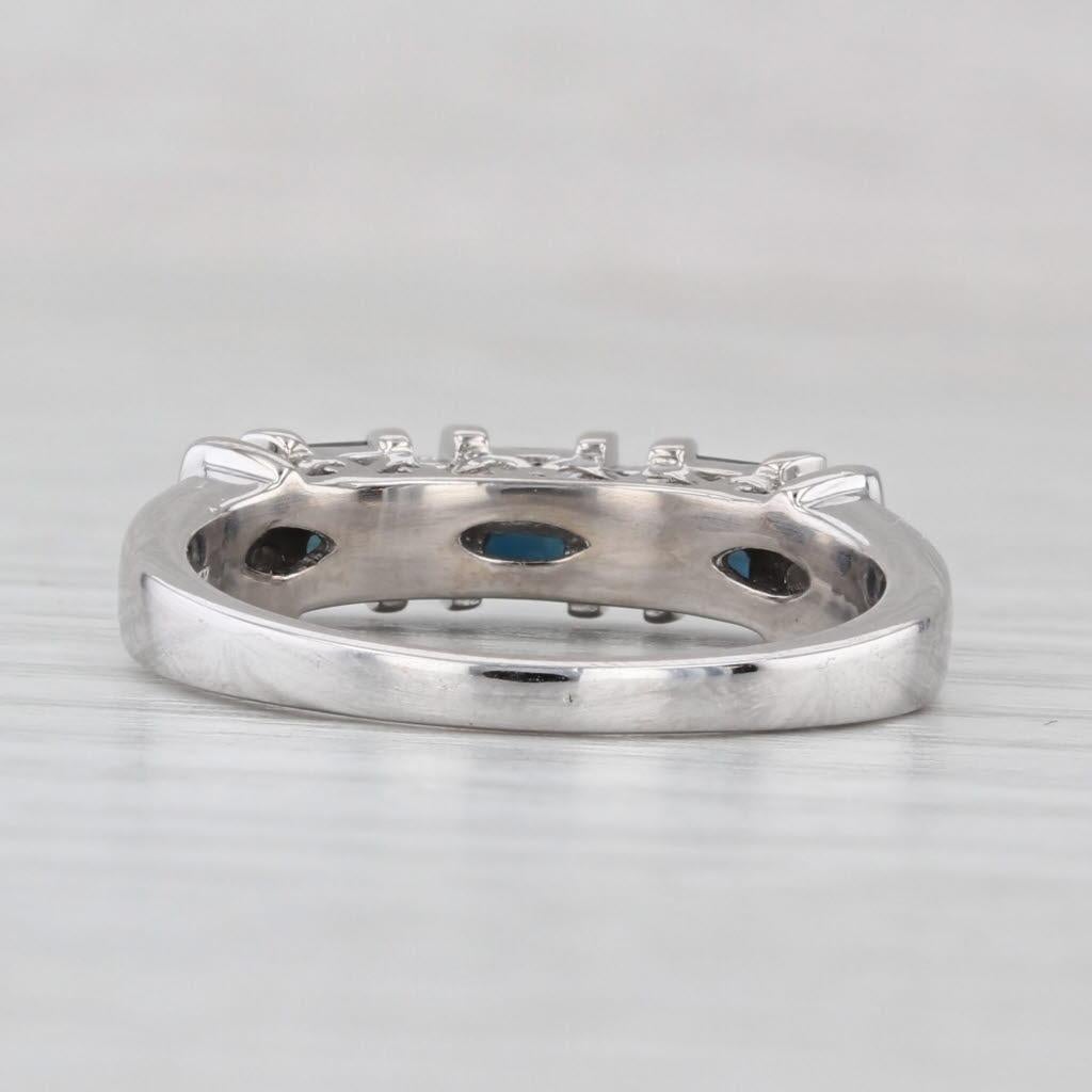 0.68ctw Blauer Saphir Diamant Ring 14k Weißgold Größe 8 Stapelbar Braut (Baguetteschliff) im Angebot