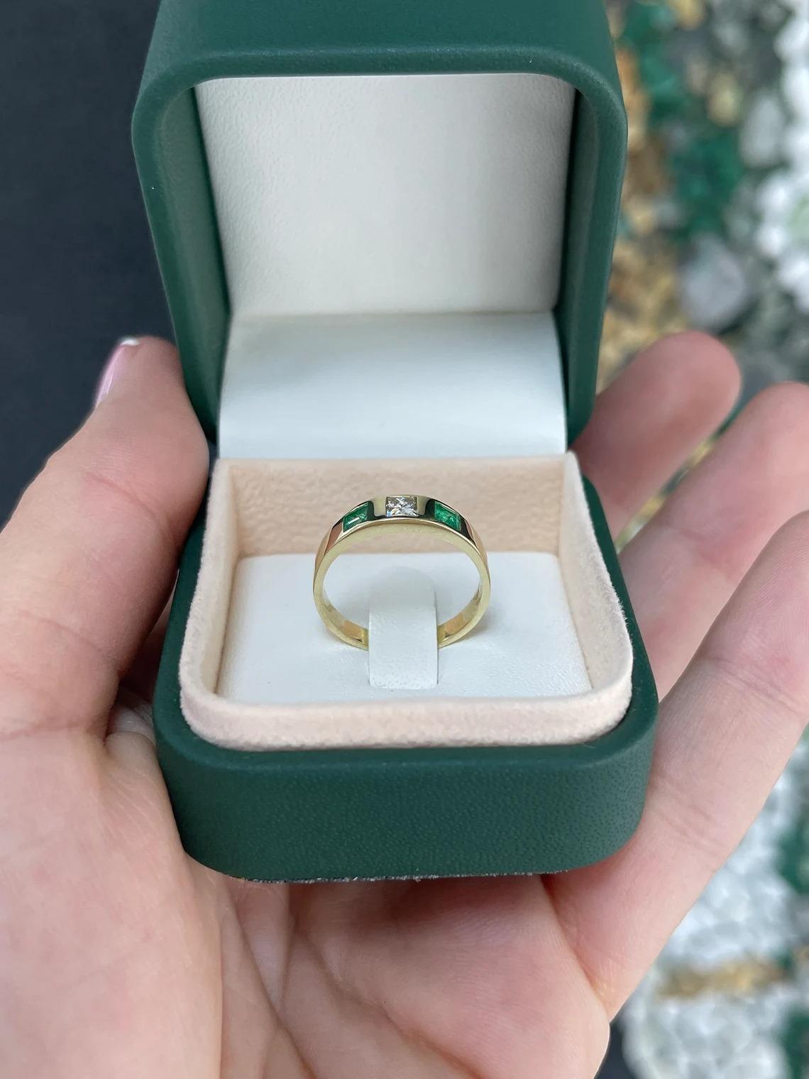 0.68tcw 14K Natural Princess Cut Emerald & Diamond Trilogy 3Stone Bezel Ring For Sale 5