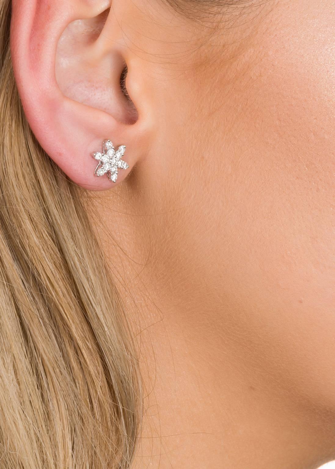 0.69 Carat Diamond White Gold Star Earring Studs In Excellent Condition For Sale In QLD , AU