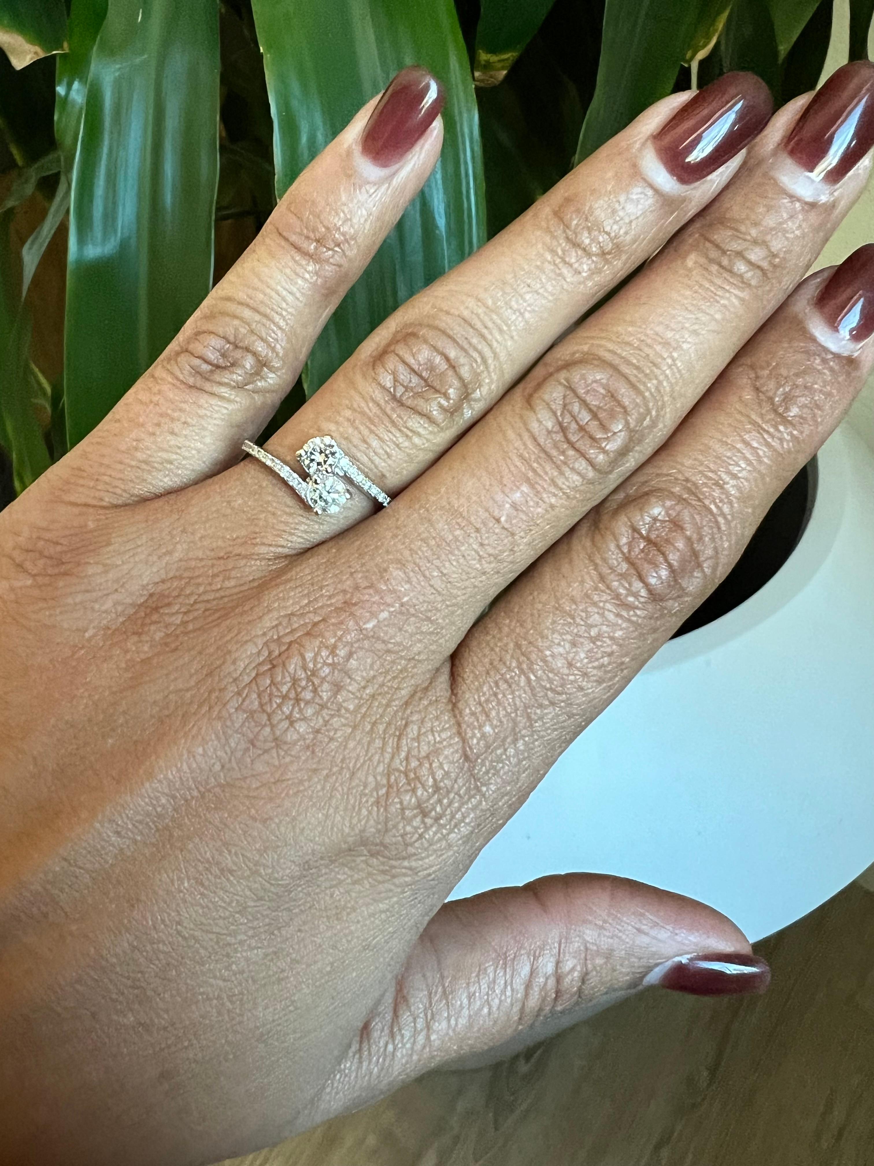 0.69 Carat Two Stone Diamond Ring 14 Karat White Gold For Sale 1