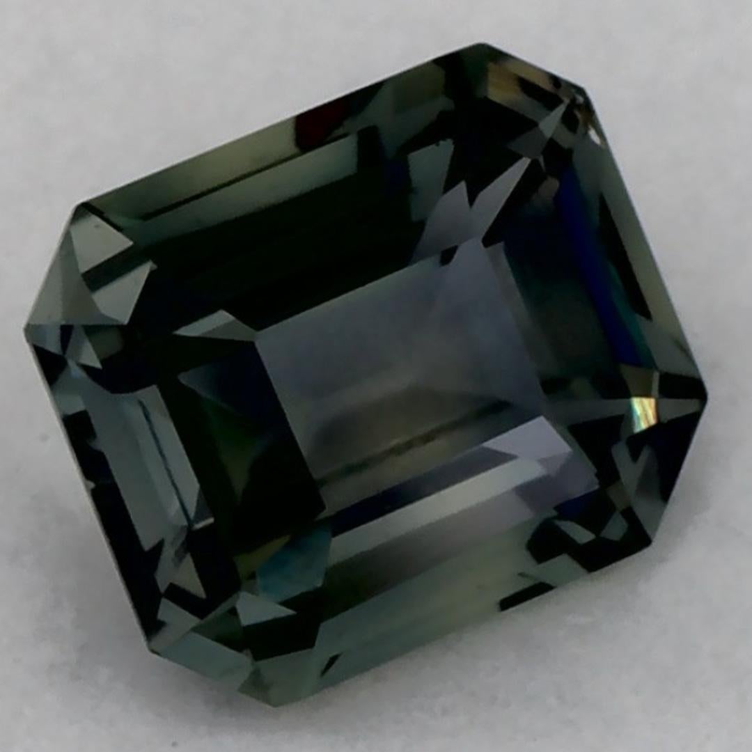 Taille émeraude 0.69 Ct Green Sapphire Octagon Loose Gemstone (pierre précieuse en vrac) en vente