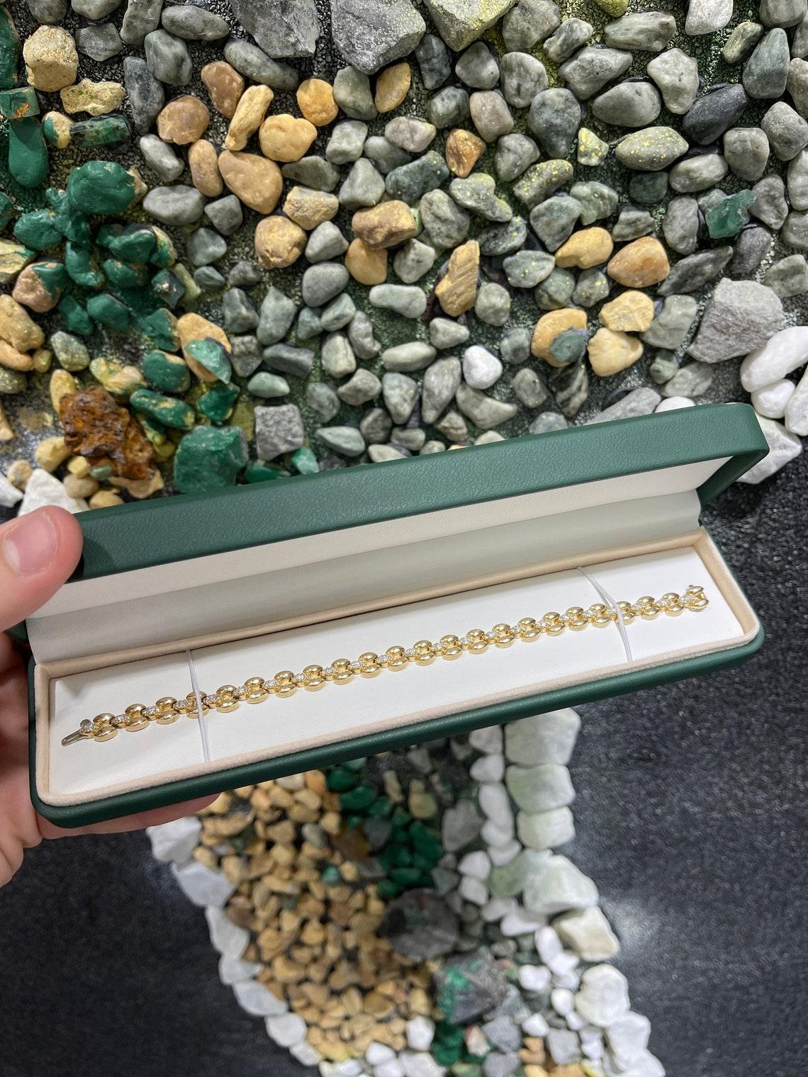 Bracciale con pavé di diamanti da 0,69 carati - Bracciale a grappolo rotondo in oro giallo 14K A Link In condizioni Nuovo in vendita a Jupiter, FL