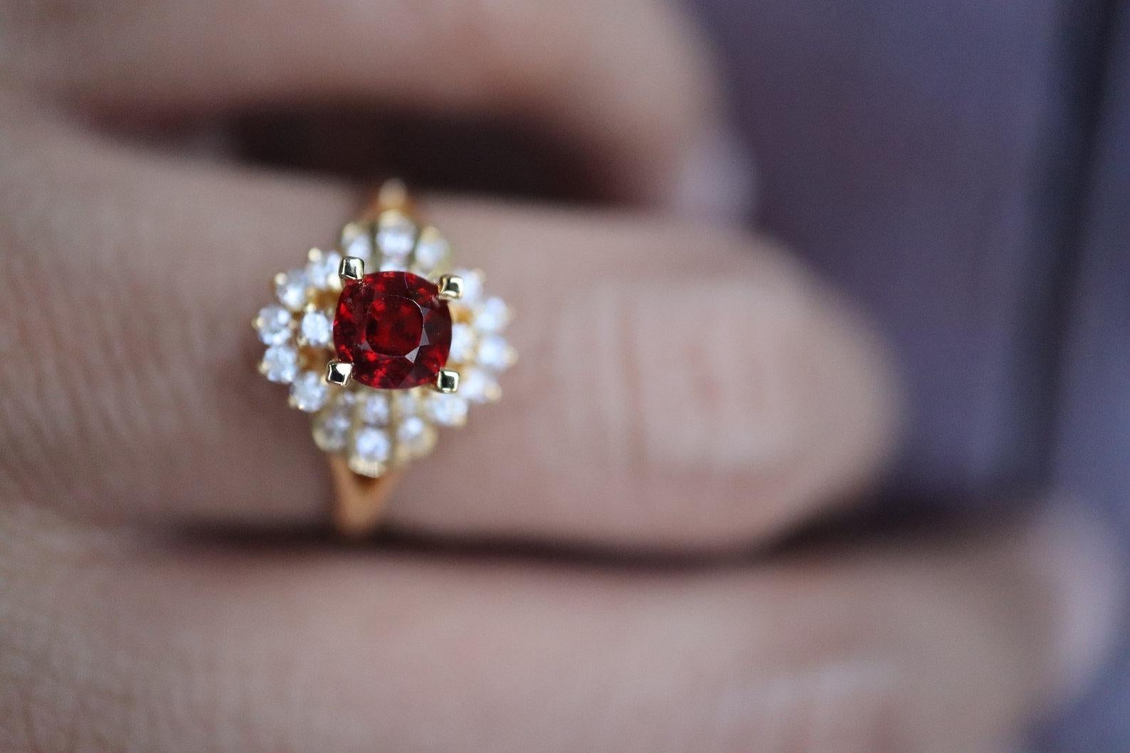 0.6 Karat orangeroter Spinellring aus 14k massivem Gold im Angebot 1