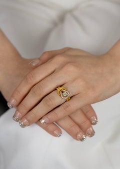 Fancy Green diamond Ring, fancy pink and fancy yellow