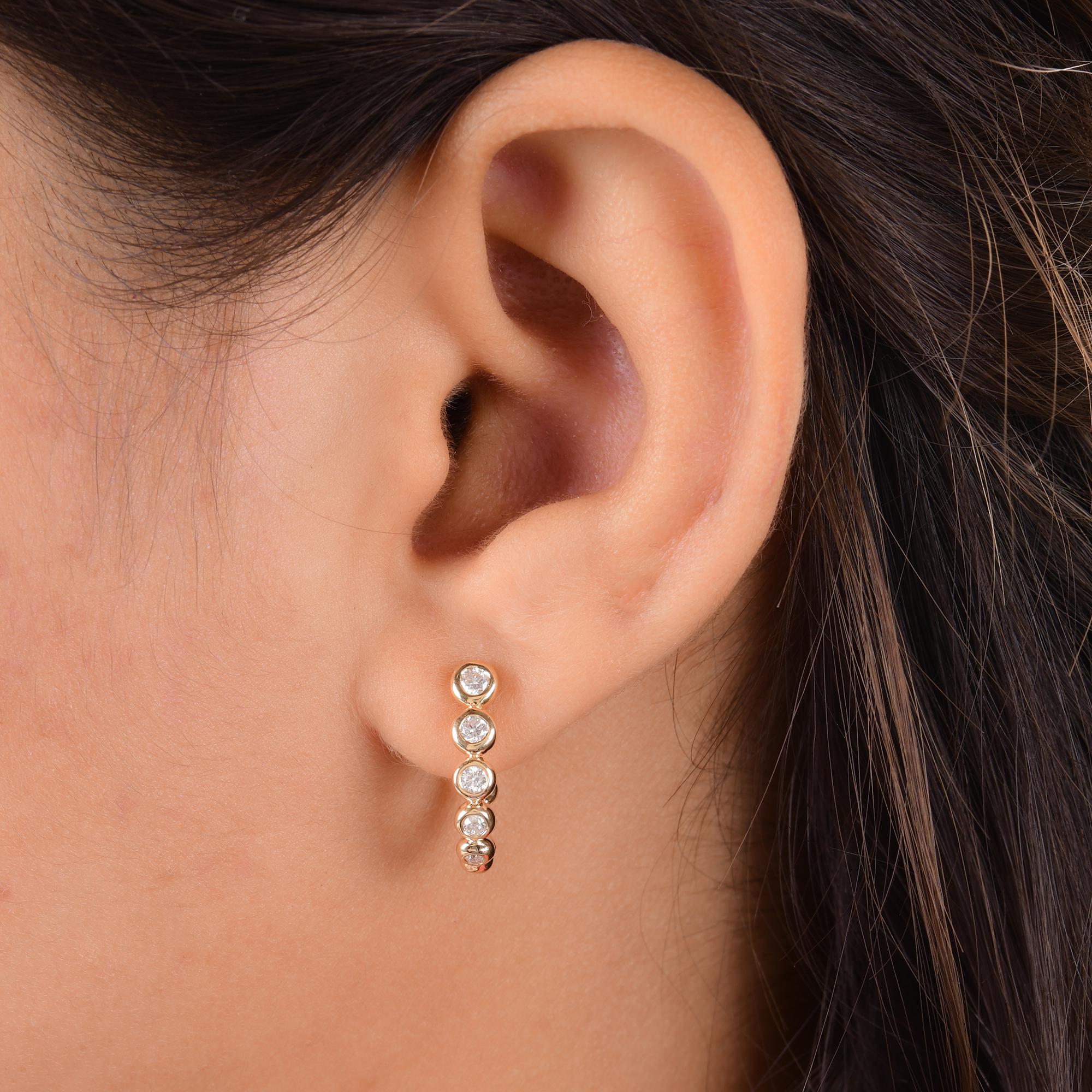 Modern 0.7 Carat SI Clarity HI Color Diamond Hoop Earrings 18 Karat Yellow Gold Jewelry For Sale
