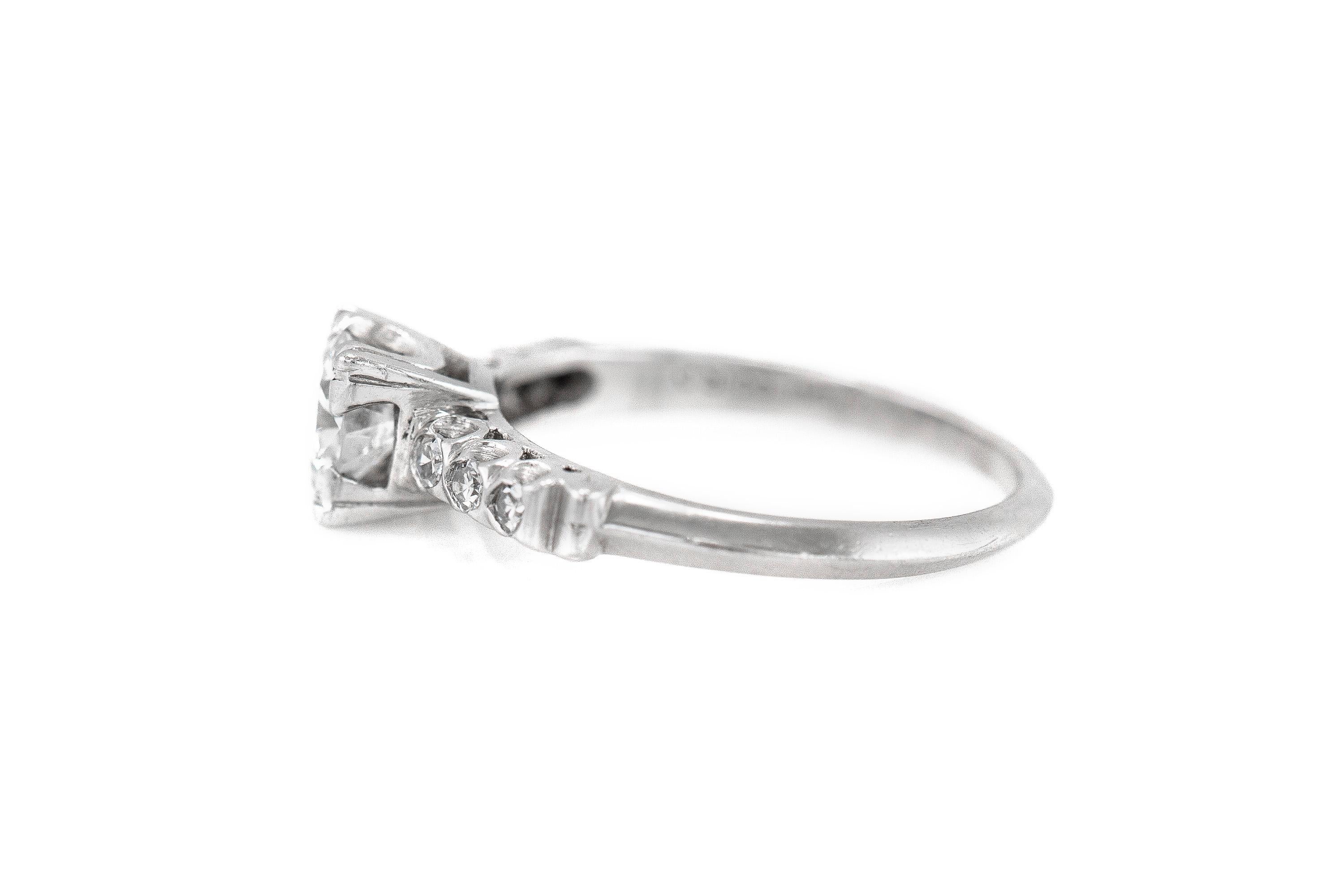 0.70 Carat Art Deco Engagement Ring In Good Condition For Sale In New York, NY