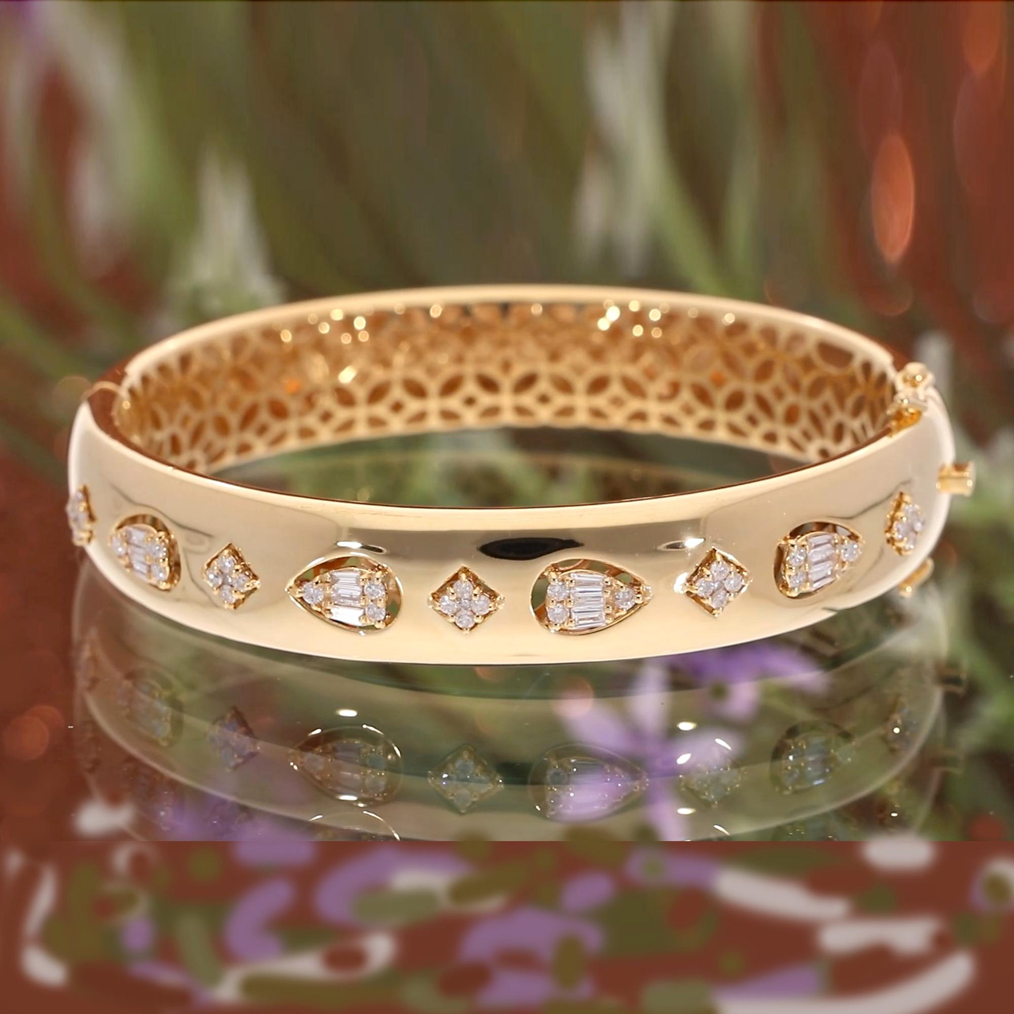 Women's 0.70 Carat Baguette Diamond Bangle Bracelet 18 Karat Yellow Gold Fine Jewelry For Sale
