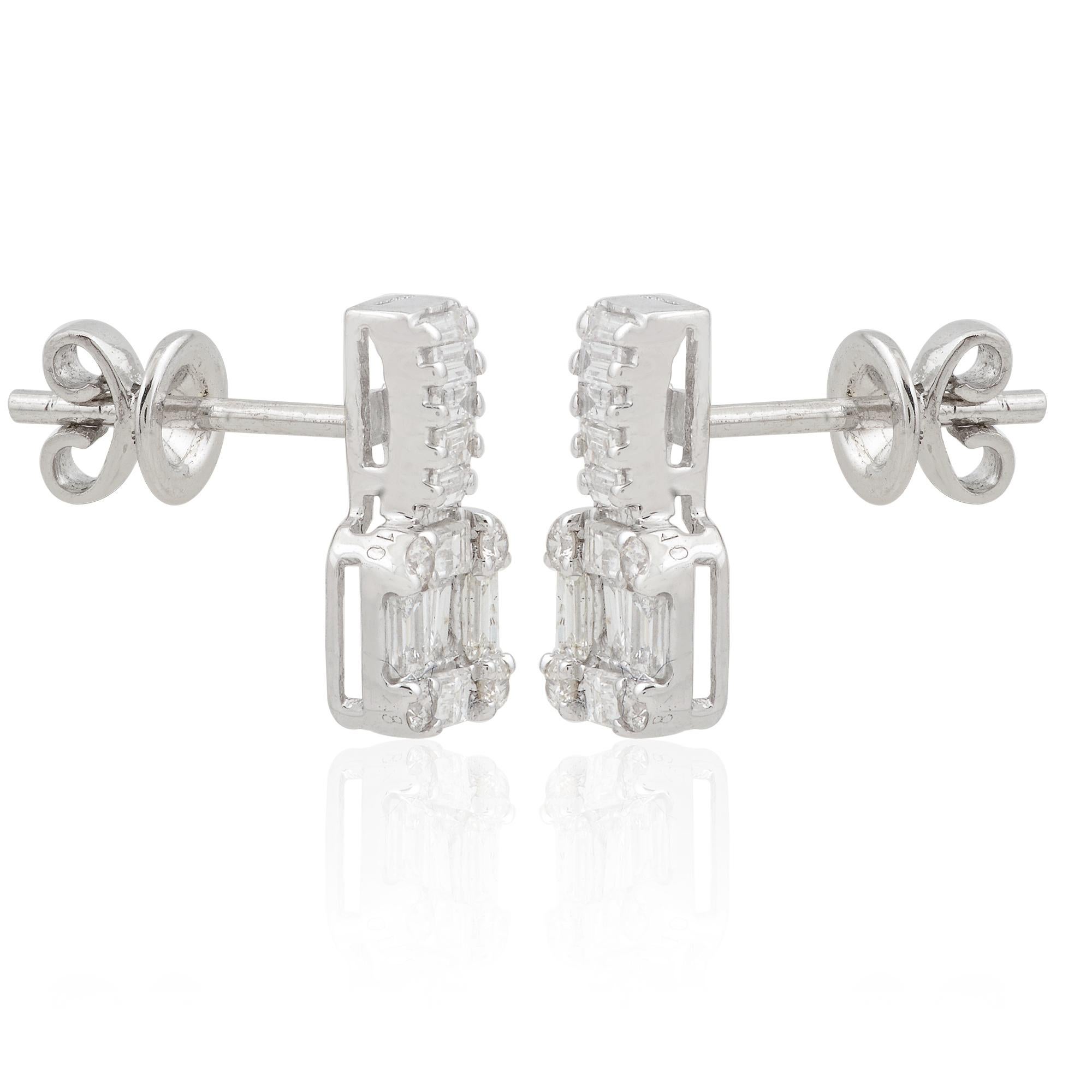 Clous d'oreilles en or blanc 10 carats avec diamants baguettes de 0,70 carat, fabrication artisanale Pour femmes en vente