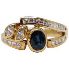 0.70 Carat Blue Sapphire Yellow Gold and Diamonds Wedding or Engagement Ring