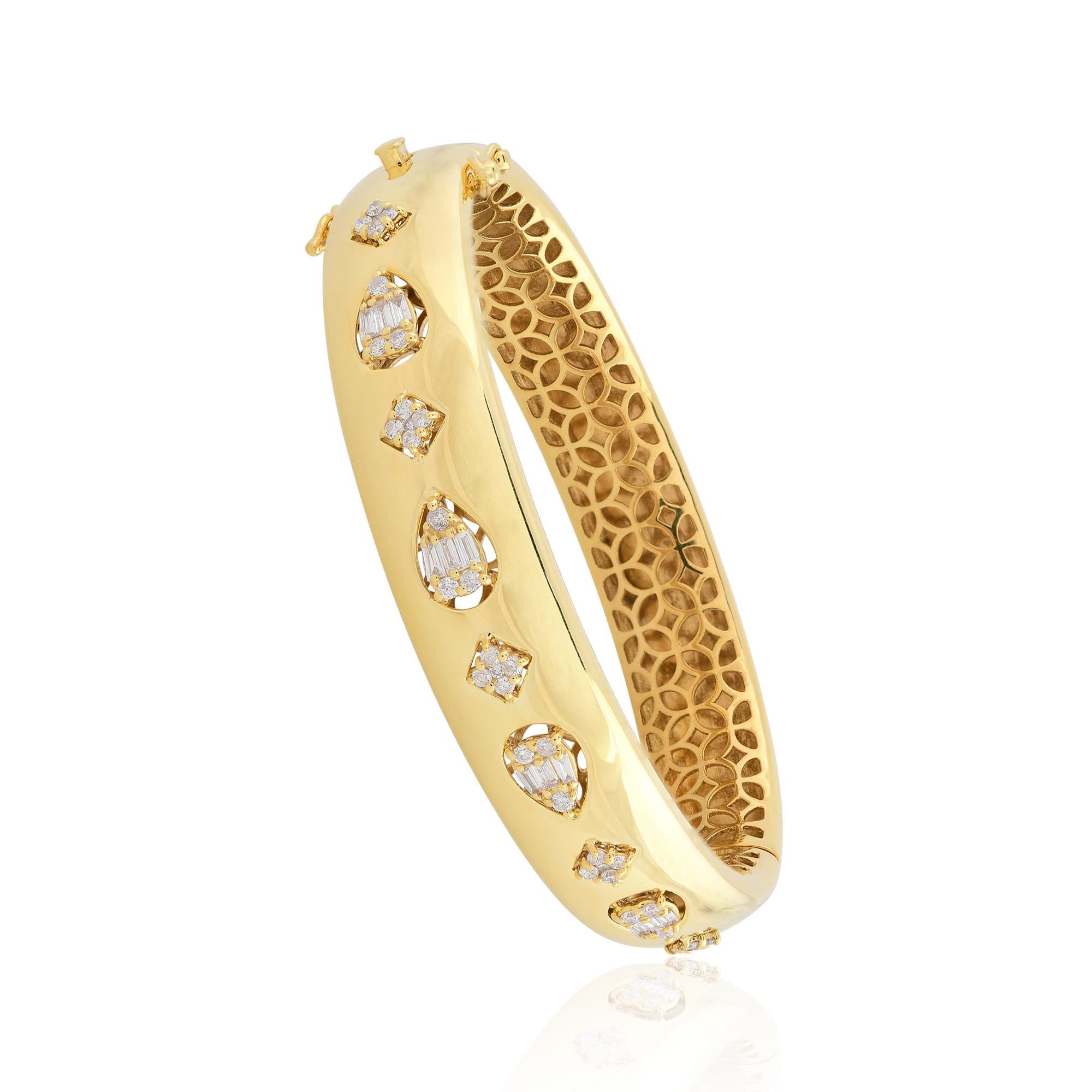 Artikel-Code:- SEB-6371A
Bruttogewicht :- 28.64 gm
18k Gelbgold Gewicht :- 25.50 gm
Gewicht des Diamanten :- 0.70 Karat. ( DURCHSCHNITTLICHE DIAMANT-REINHEIT SI1-SI2 & FARBE H-I )

Verlobungsgeschenk, Brautdusche Geschenk, Frauen Geschenk, Geschenk