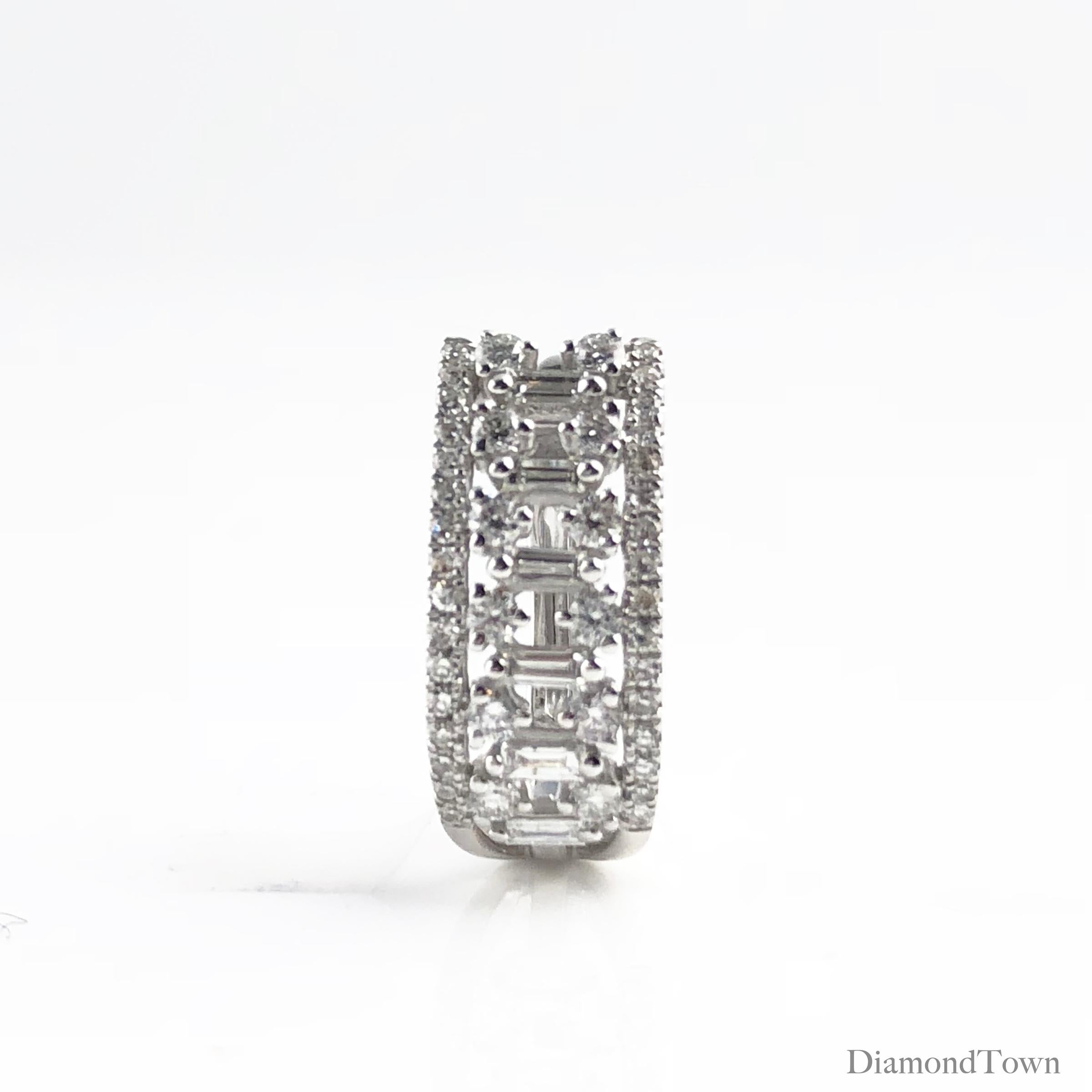 0.70 Carat Diamond Hoop Earrings in 14 Karat White Gold (Zeitgenössisch)