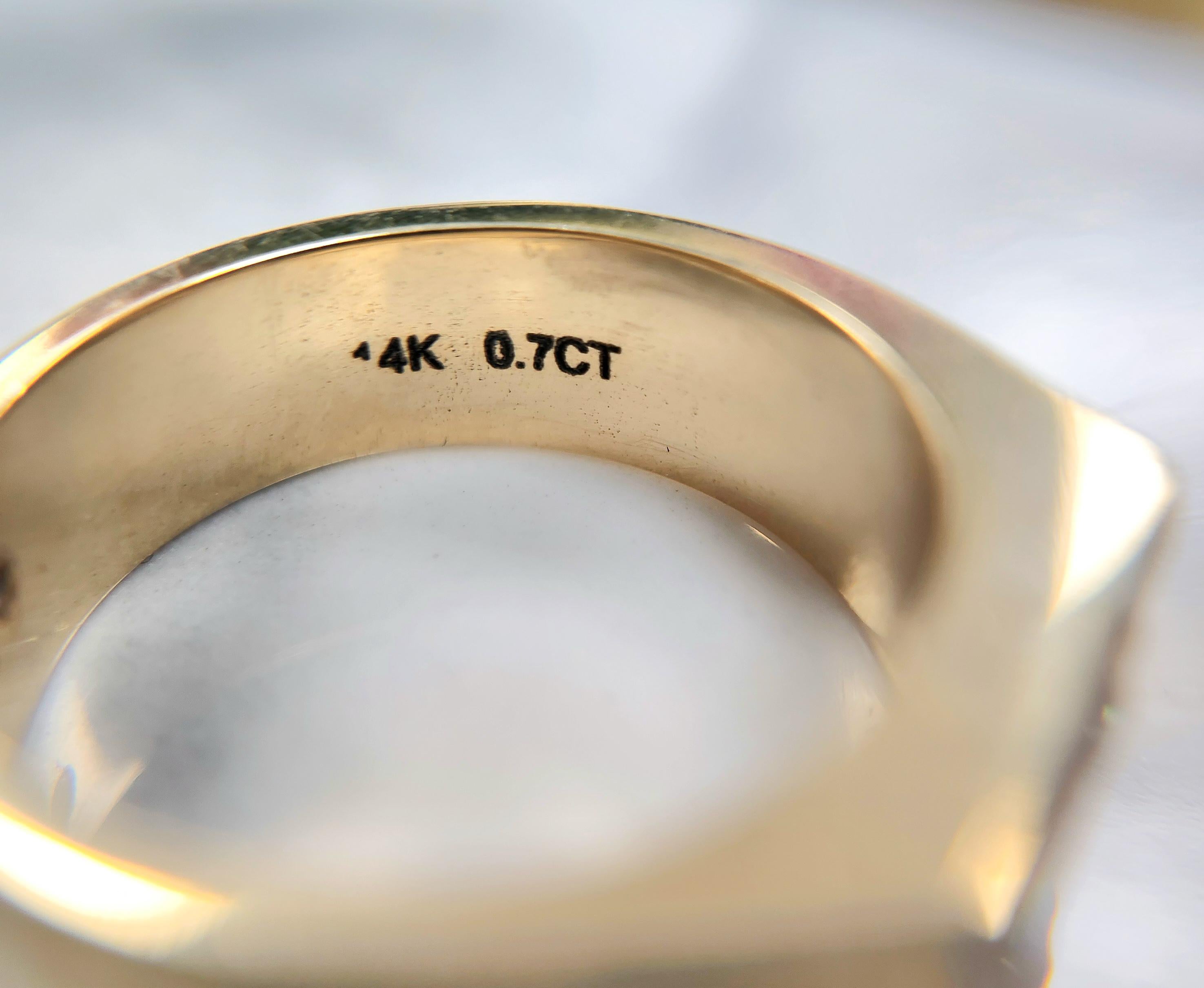 0,70 Karat Smaragdschliff Diamant Schwarz Emaille Lünette Set 14K Gelbgold Zigarrenring im Zustand „Gut“ im Angebot in Los Angeles, CA