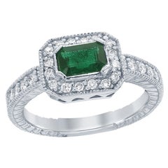 Bague en or blanc 14 carats avec diamants et émeraude taillée en émeraude de 0,70 carat