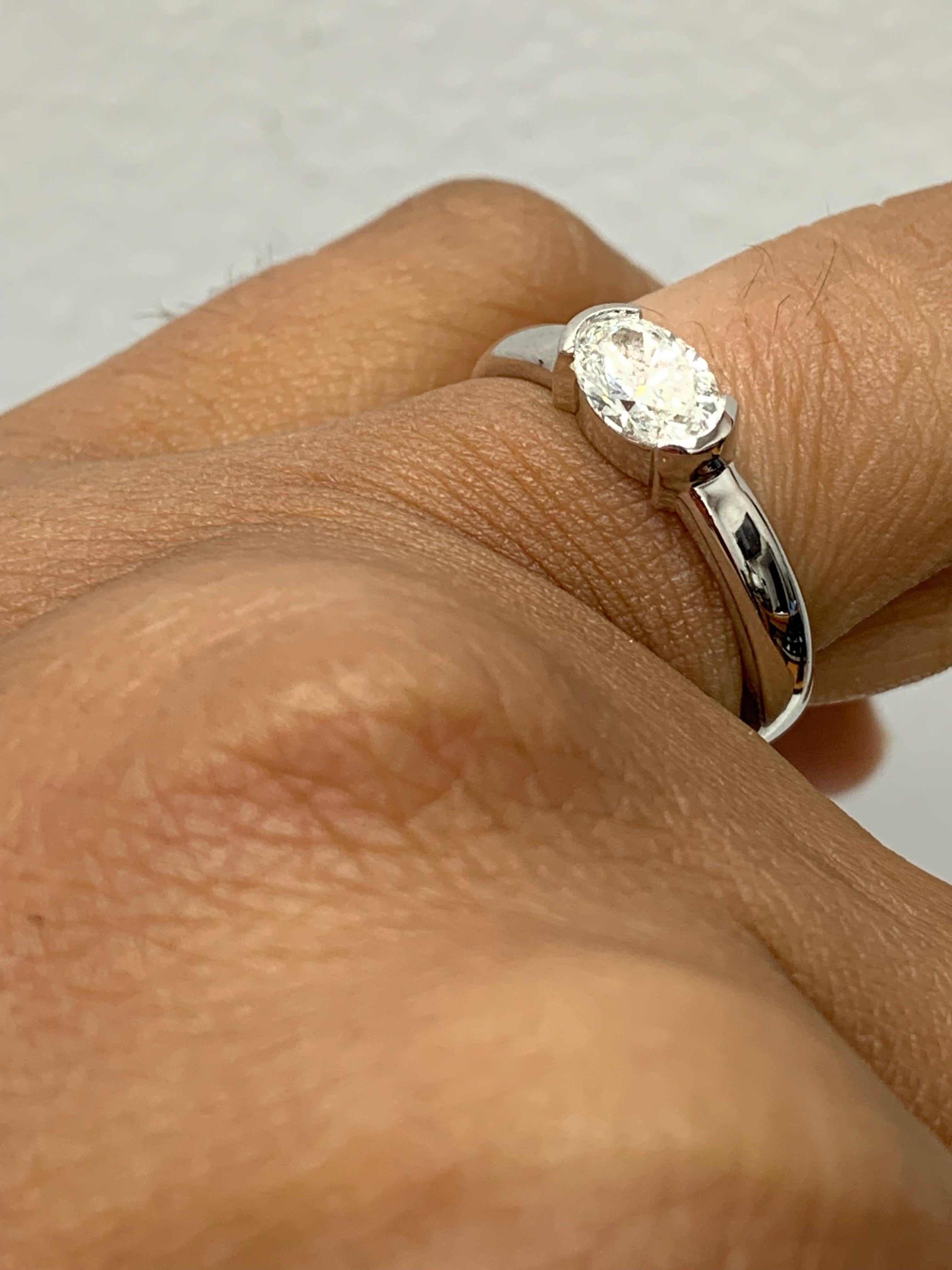 0.70 Carat Oval Cut Diamond Band Ring in 14K White Gold In New Condition For Sale In NEW YORK, NY