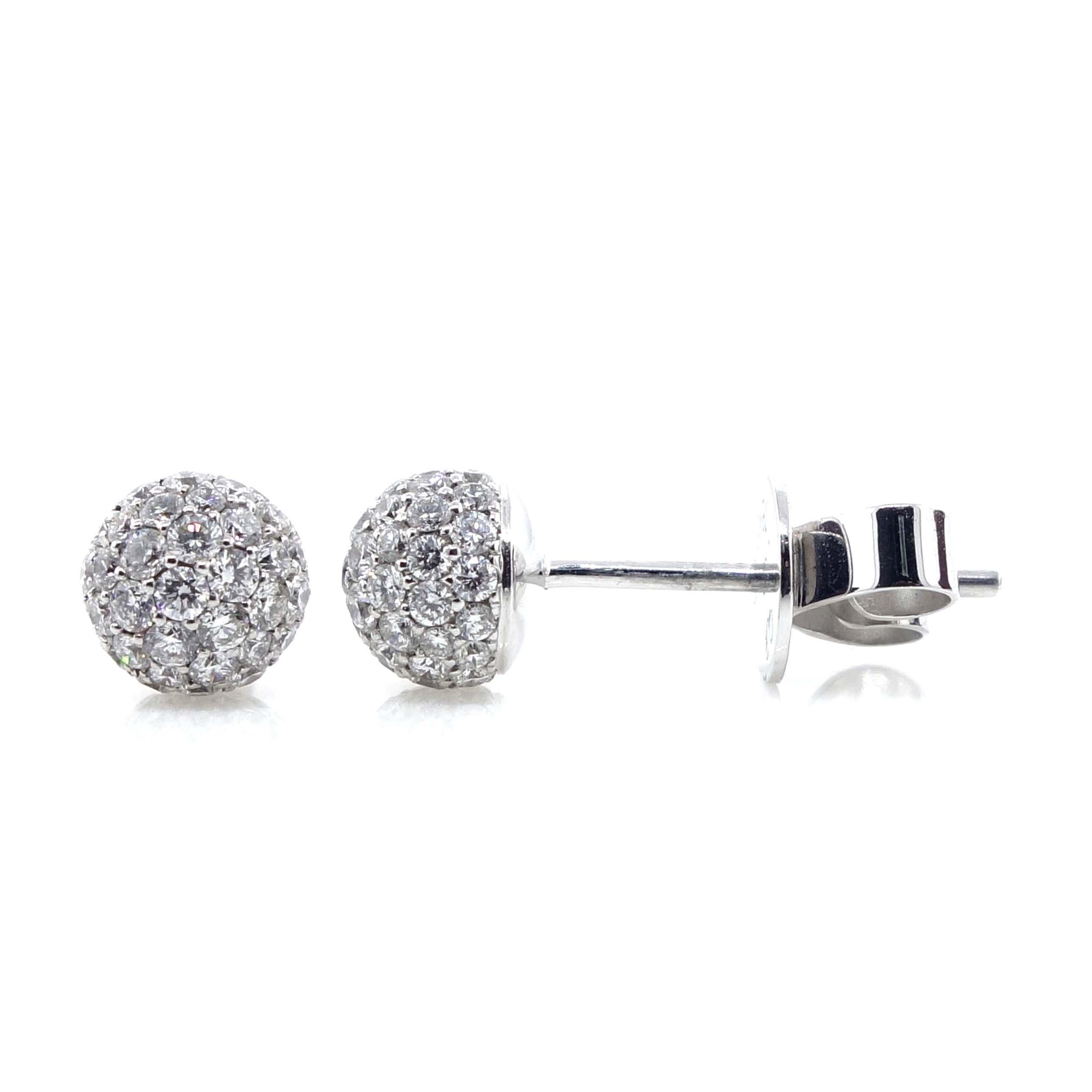 0.70 Carat Pave Earrings in 18k White Gold In New Condition For Sale In Houston, TX