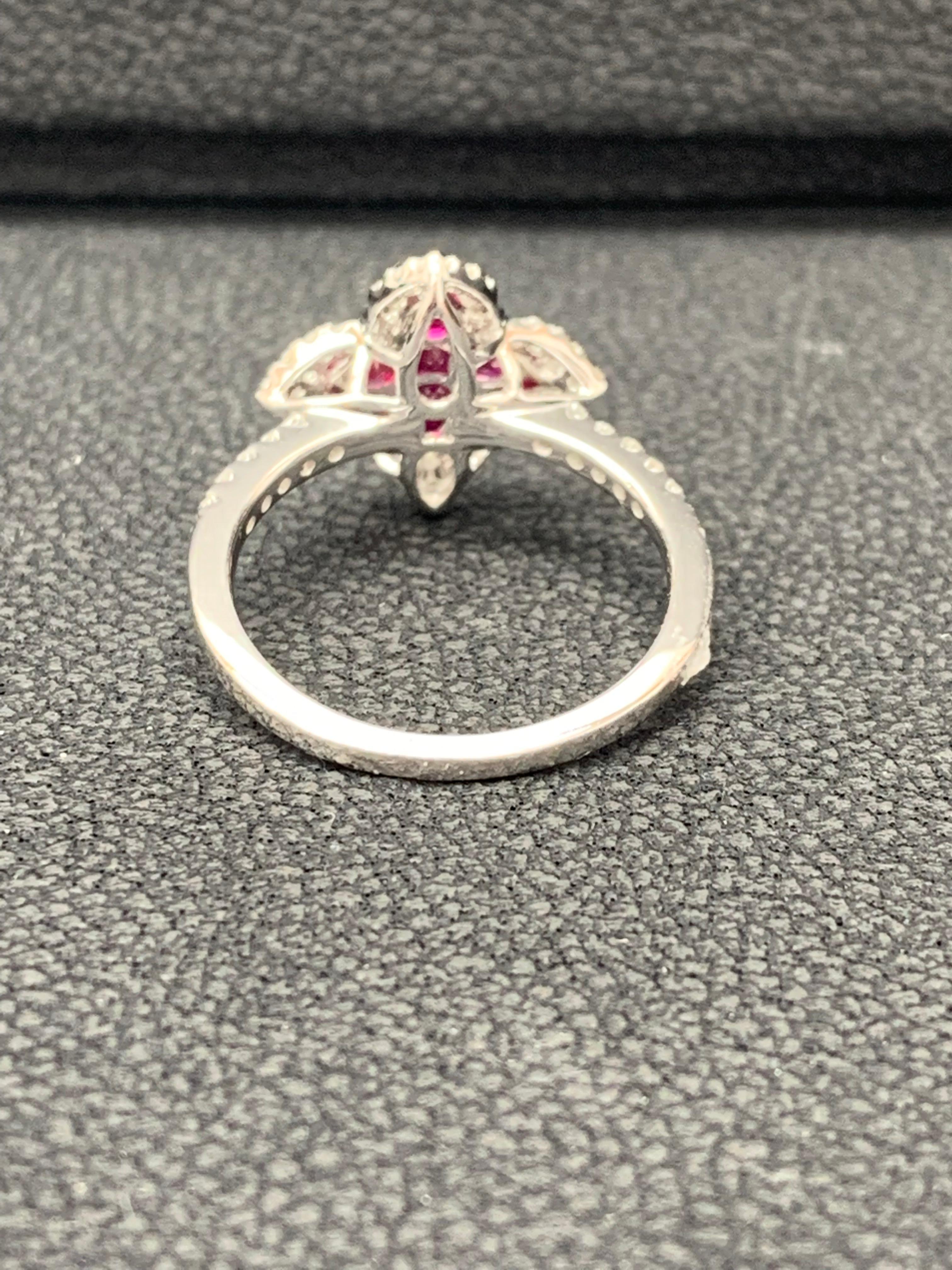 Bague cocktail en or blanc 18 carats avec diamants et rubis en forme de poire de 0,70 carat Pour femmes en vente
