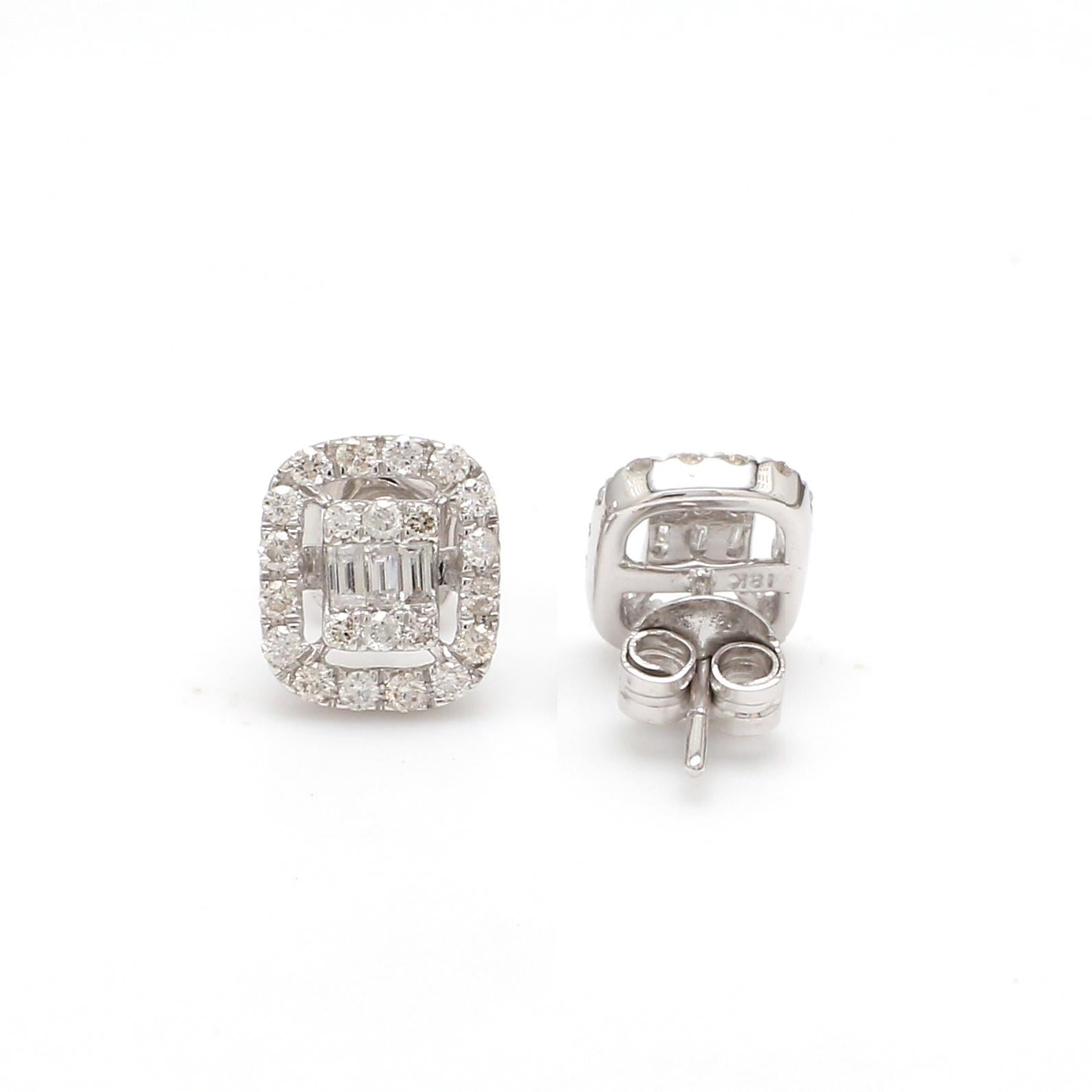 Modern 0.70 Carat Round & Baguette Diamond Stud Earrings 18 Karat White Gold Jewelry For Sale