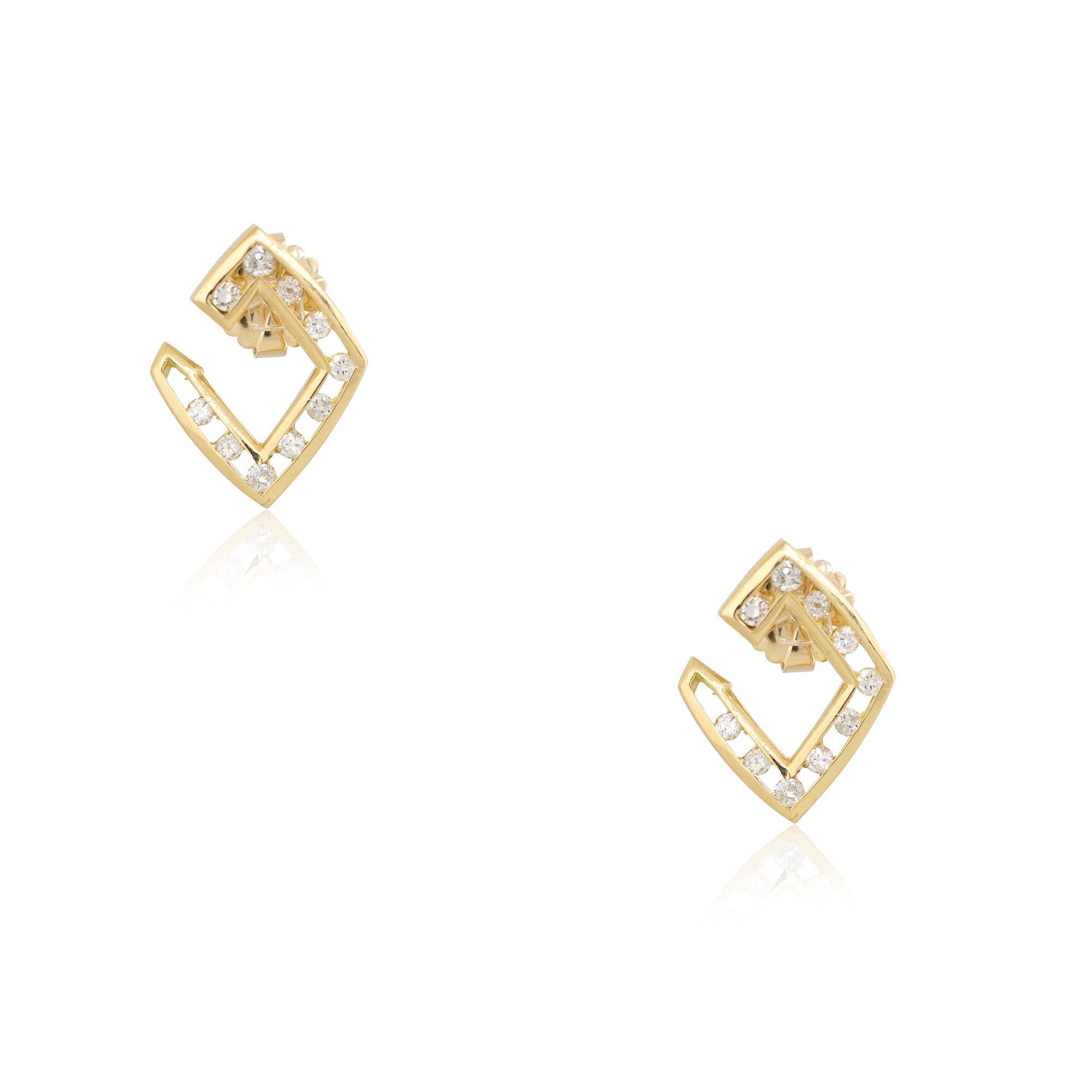 18k Yellow Gold 0.70ct Round Brilliant cut Floating Diamond Earrings
Material: 18k Yellow Gold
Diamond Details: There are approximately 0.70 carats of round brilliant-cut diamonds (20 stones). All diamonds are approximately H/I in color and