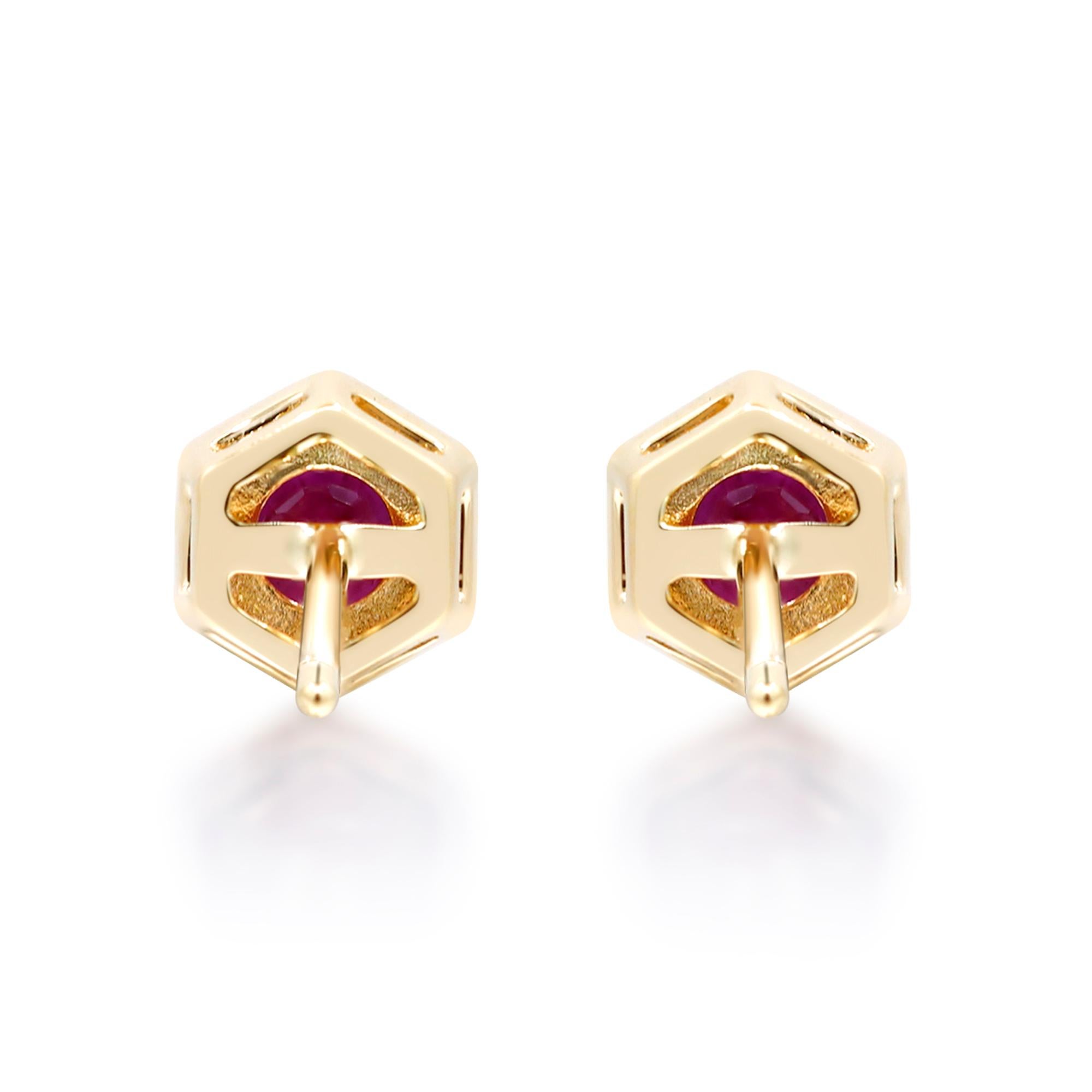 Art Deco 0.70 Carat Round-Cut Ruby 14K Yellow Gold Stud Earring For Sale