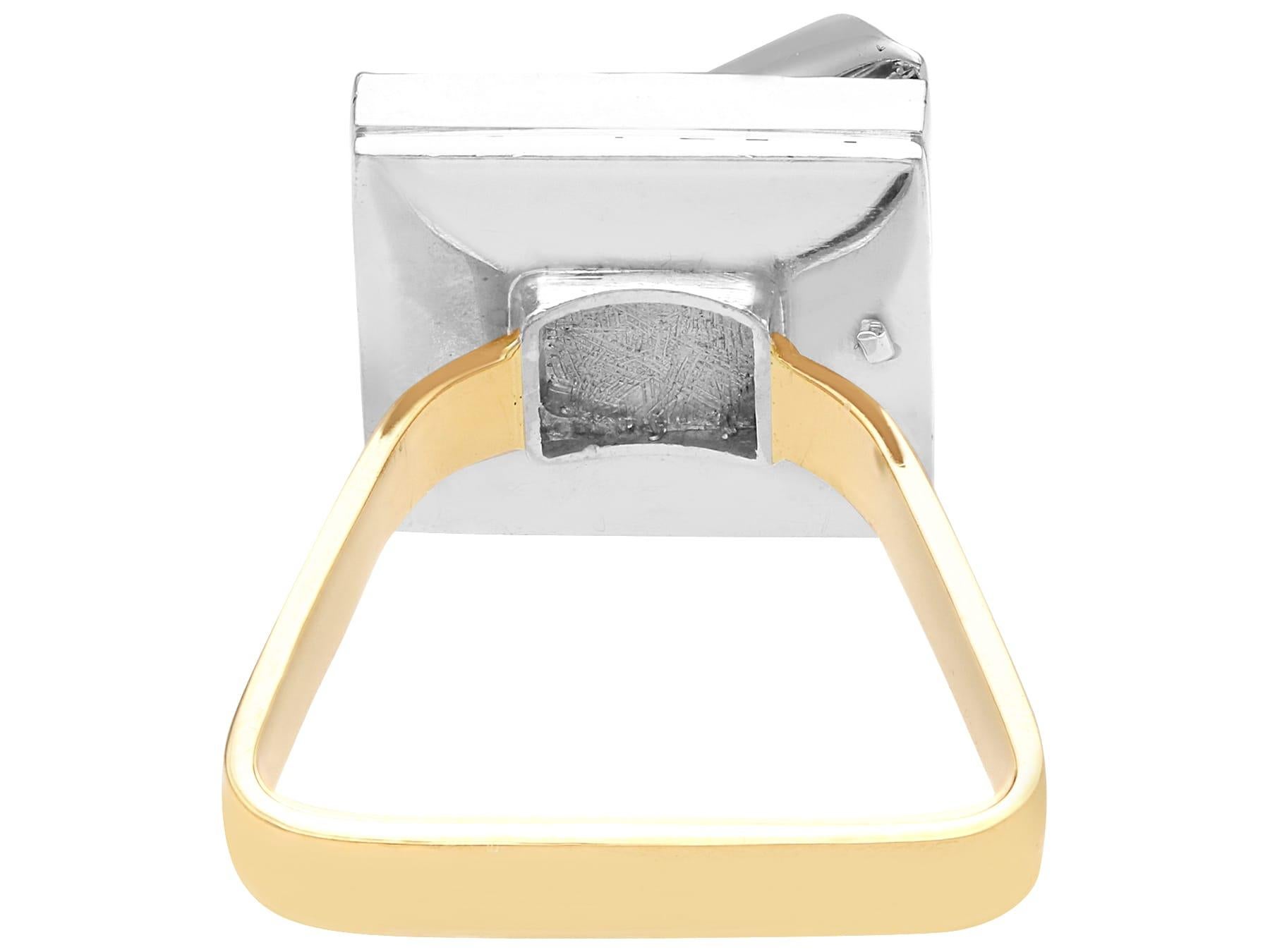Bague habillée en or jaune 18 carats avec saphir de 0,70 carat Unisexe en vente
