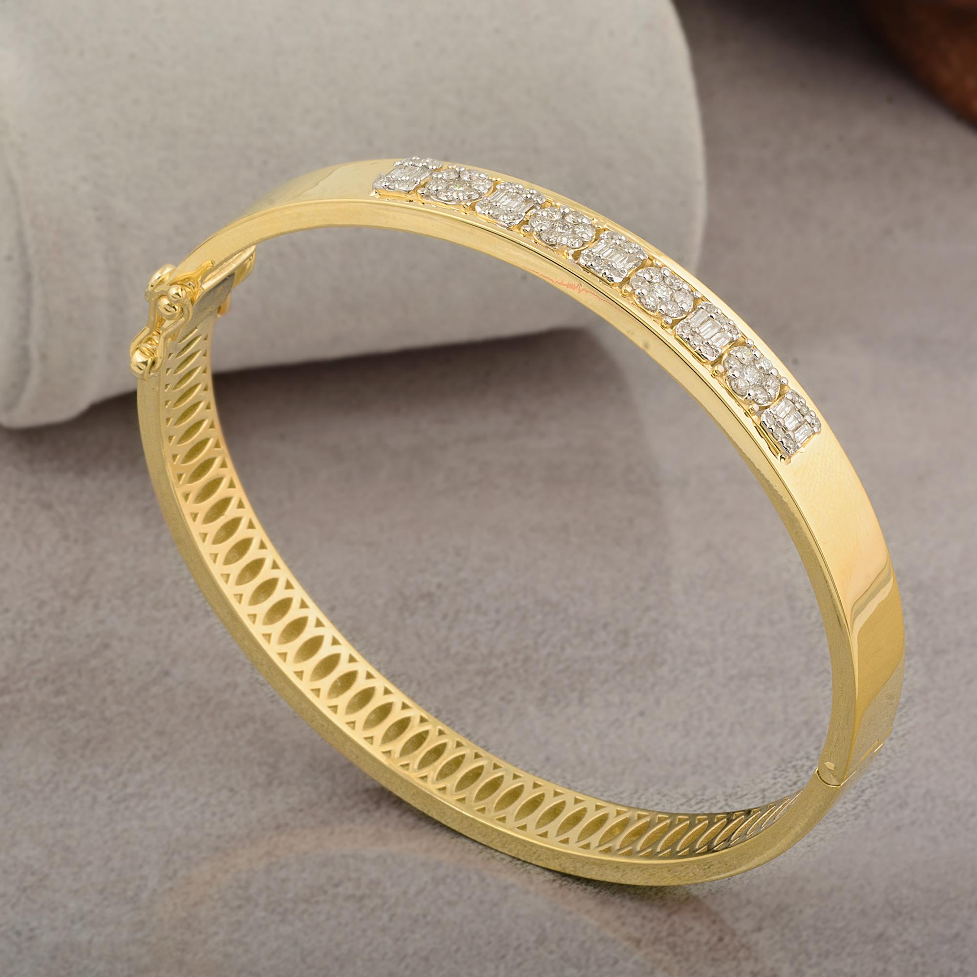 Baguette Cut 0.70 Carat SI Clarity HI Color Diamond Bracelet 18 Karat Yellow Gold Jewelry For Sale