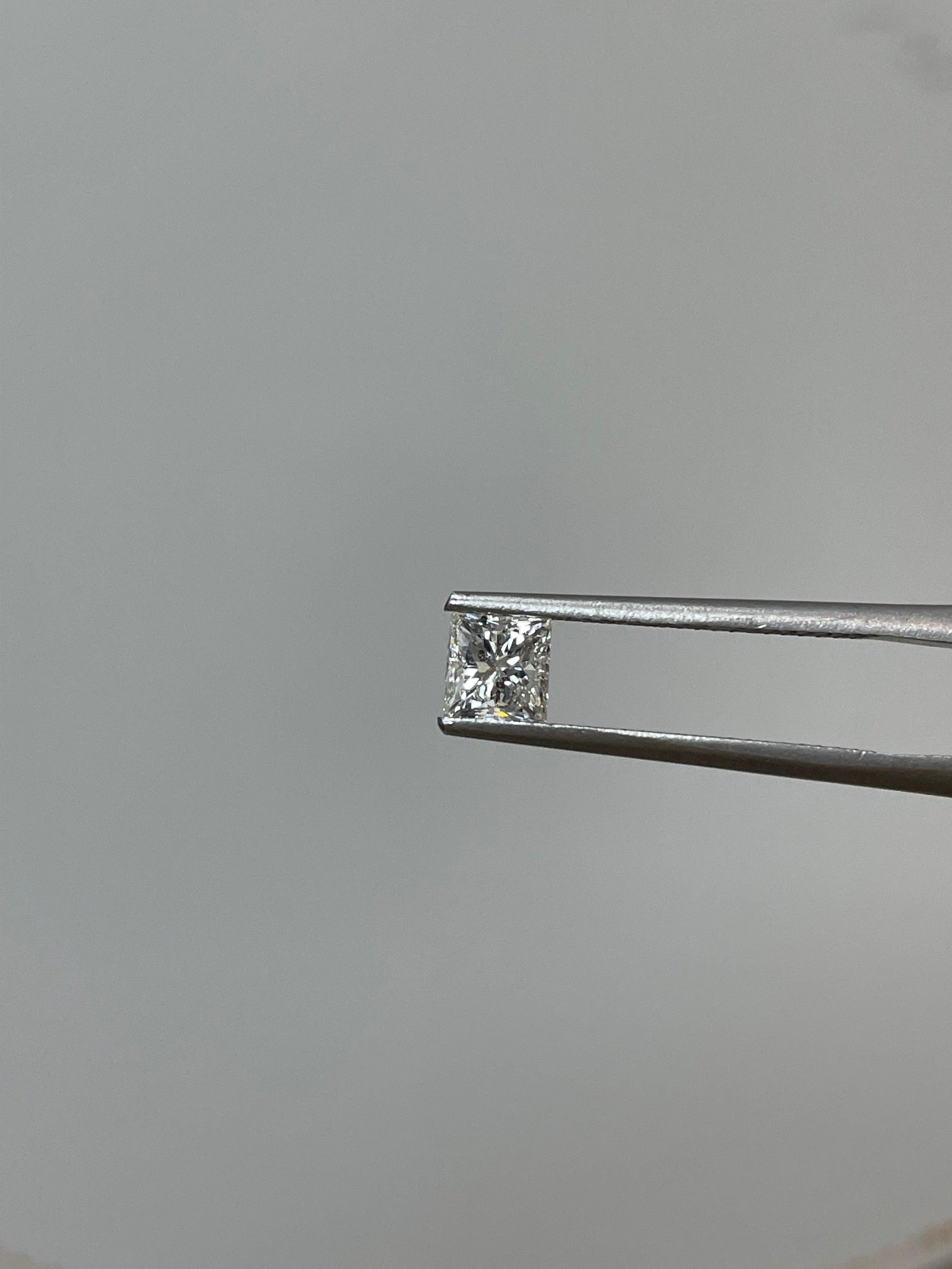 ITEM DESCRIPTION
ID #:
NYC56562
Stone Shape:
SQUARE MODIFIED BRILLIANT
Diamond Weight:
0.70ct
Clarity:
I1
Color:
H
Cut:
Excellent
Measurements:
4.67 x 4.66 x 3.63 mm
Depth %:
77.8%
Table