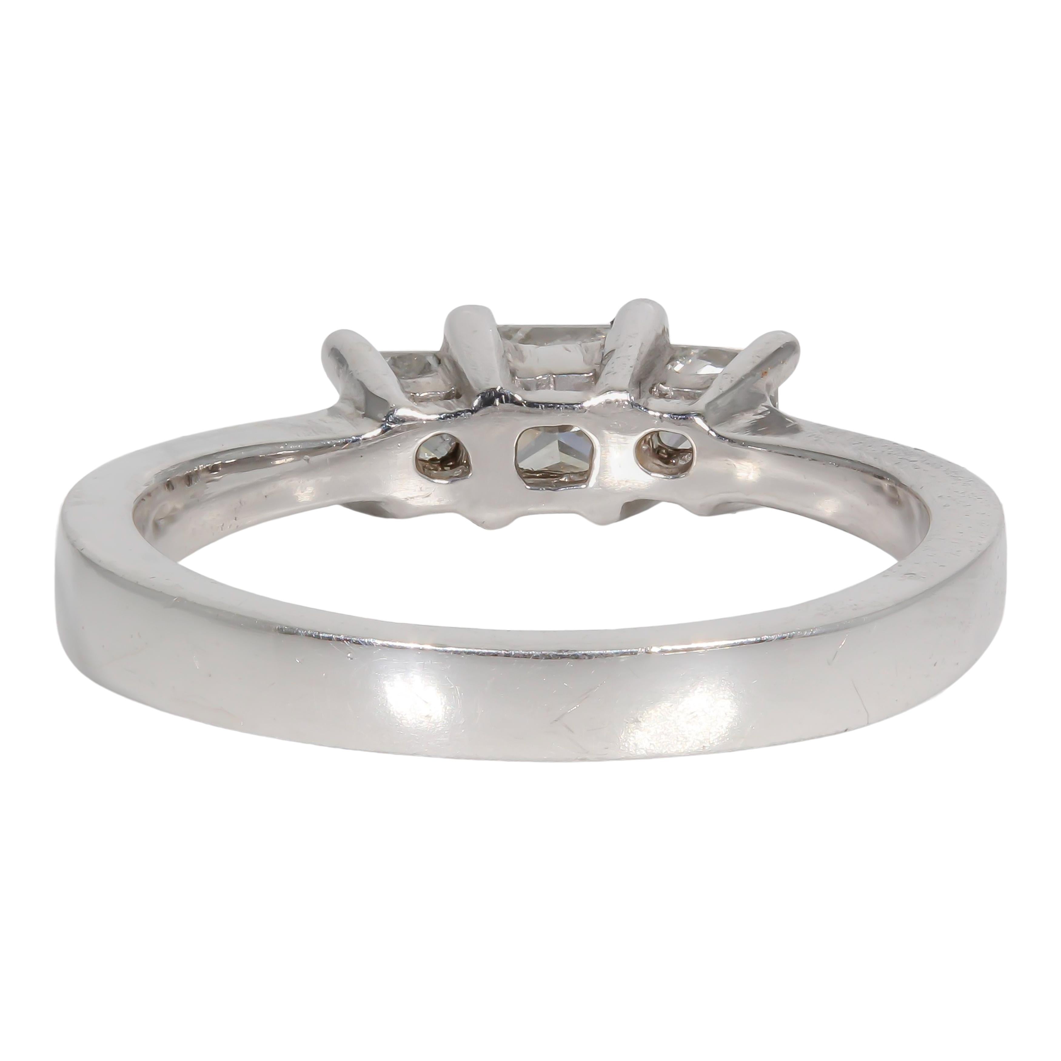 0.70 Carat Three-Stone Diamond Engagement Ring In New Condition In Miami, FL