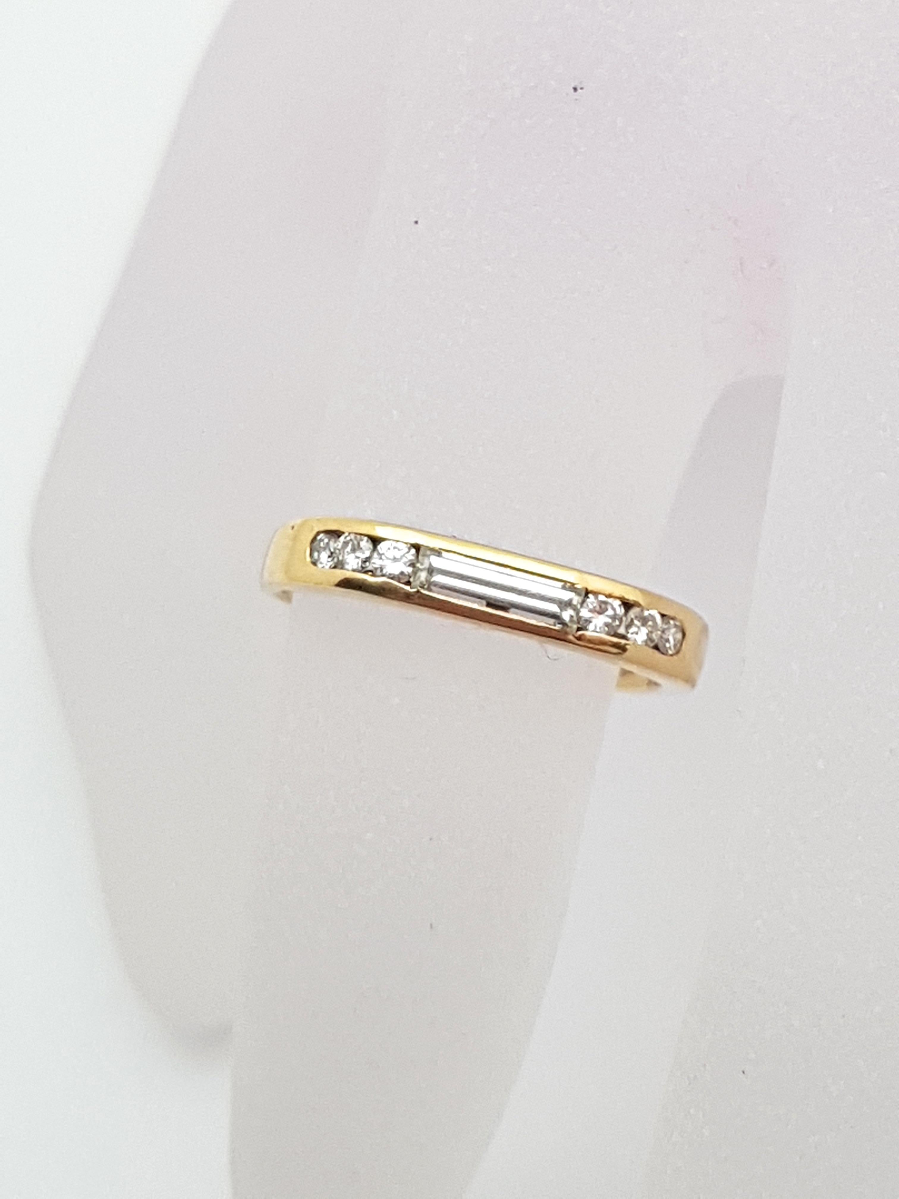 Contemporary 0.70 Carat Yellow Gold Diamond Memory Ring