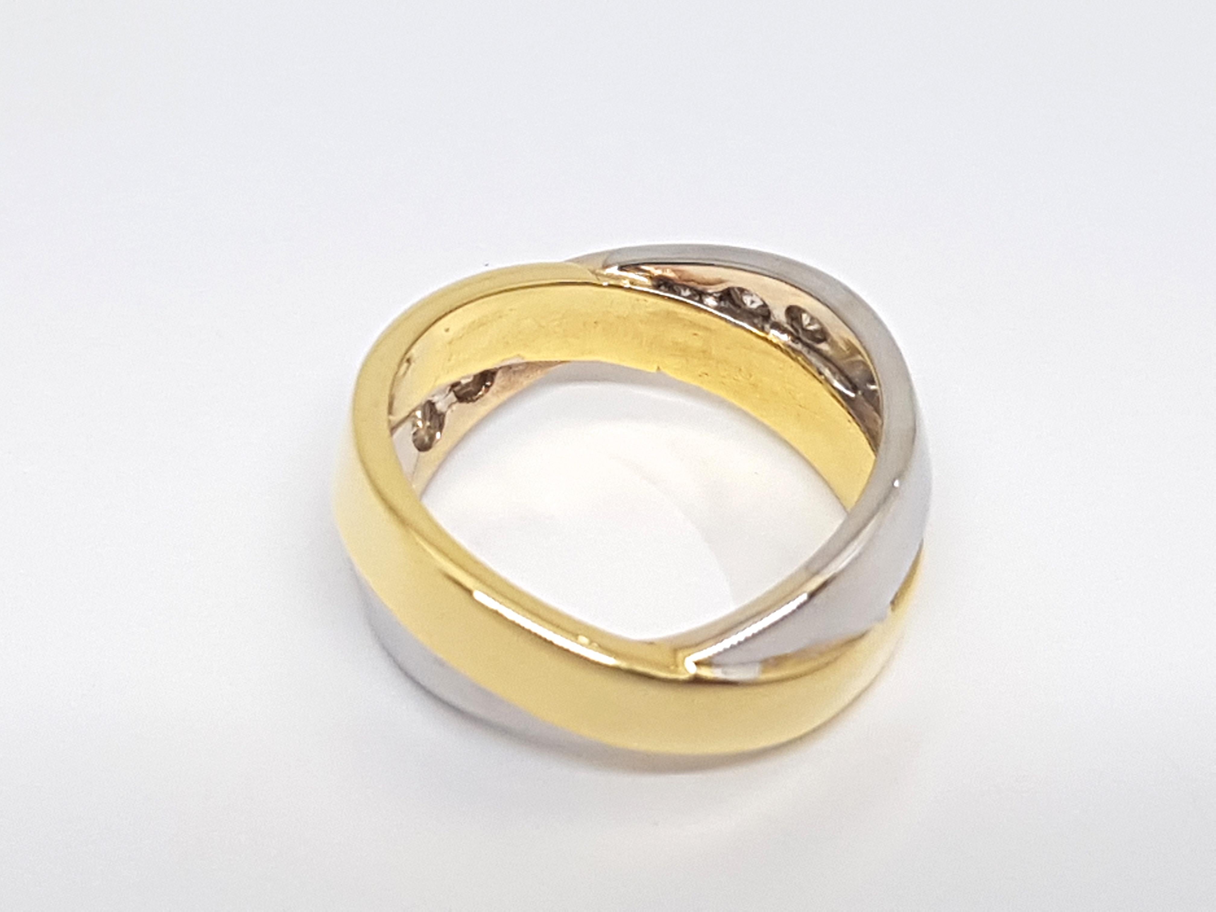 Women's 0.70 Carat Yellow White Gold Diamond Ring For Sale