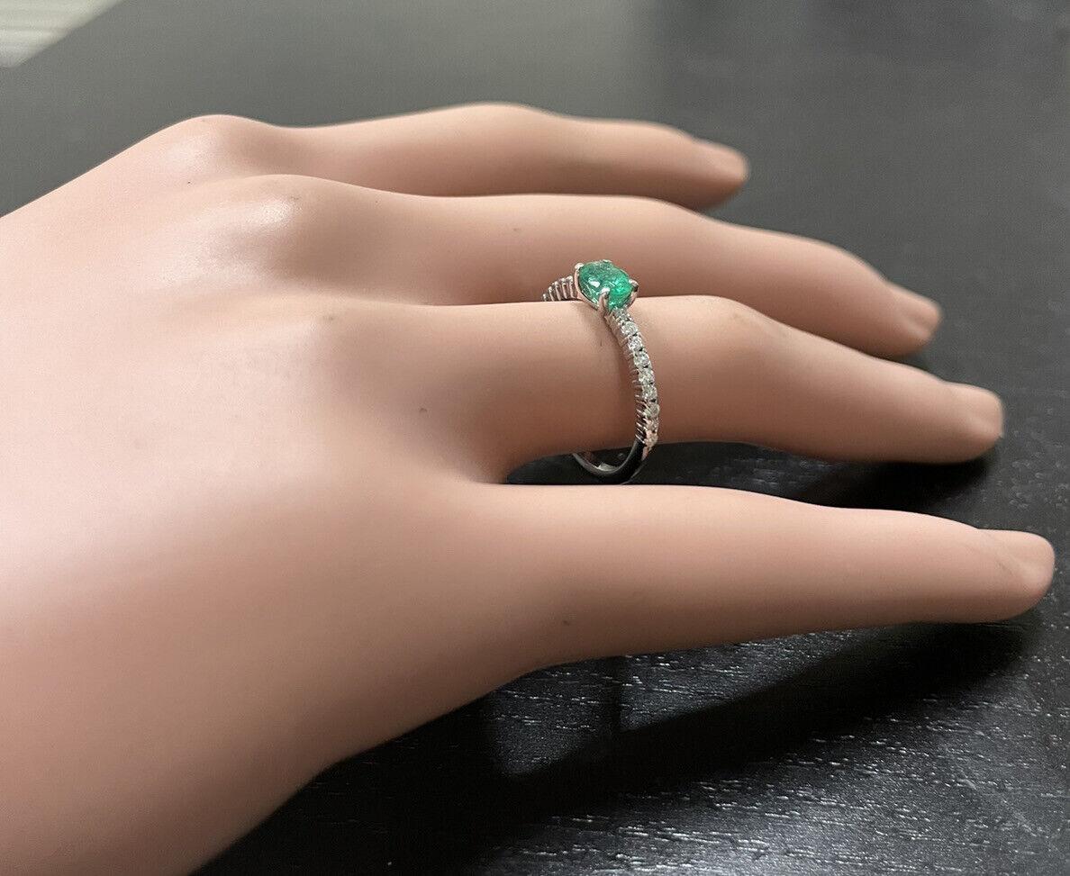0.70 Carats Natural Emerald and Diamond 14K Solid White Gold Ring For Sale 1