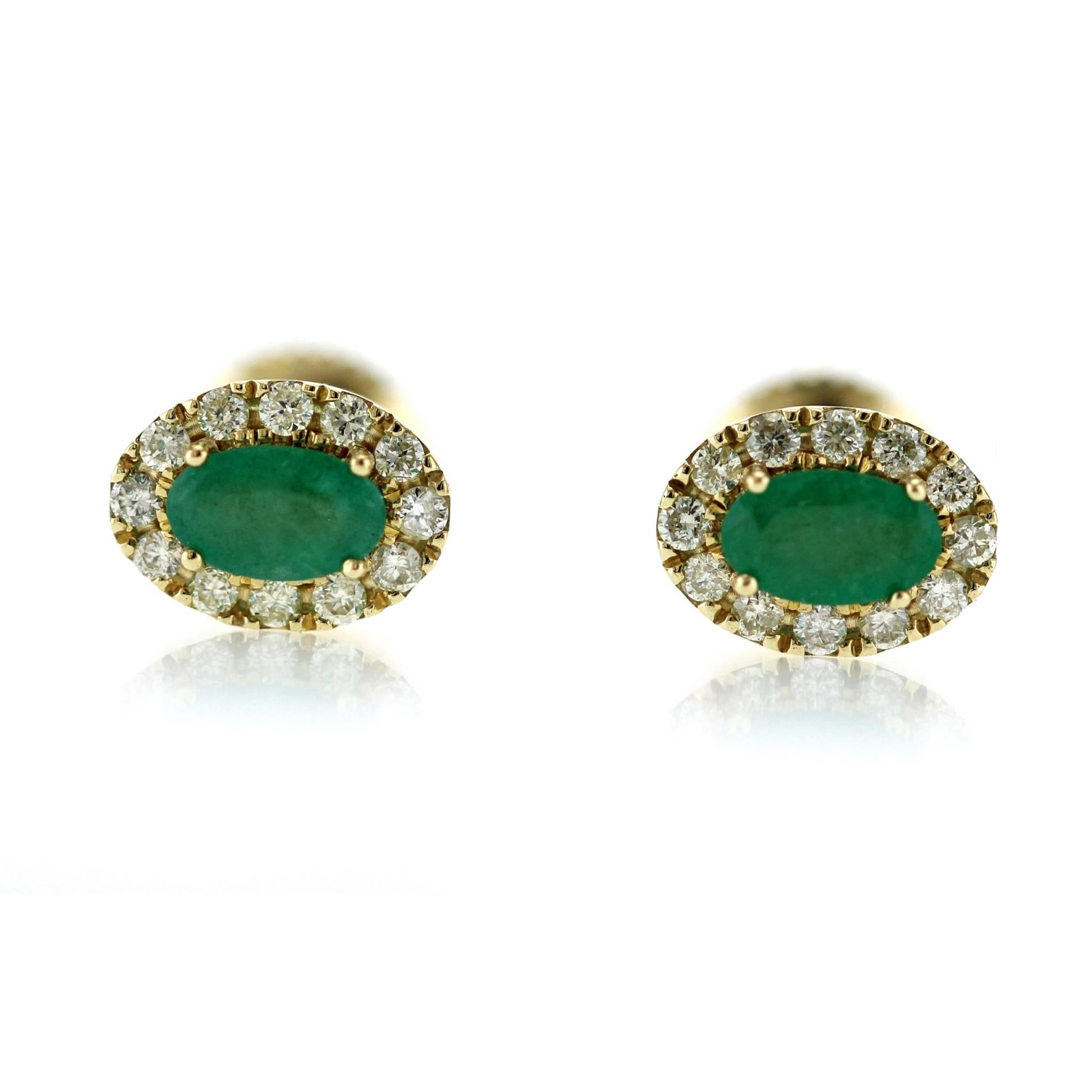 Smeraldo naturale 0,70 CT Diamanti 0,25 CT Orecchini a vite di forma ovale in oro 14K In condizioni ottime in vendita a Los Angeles, CA